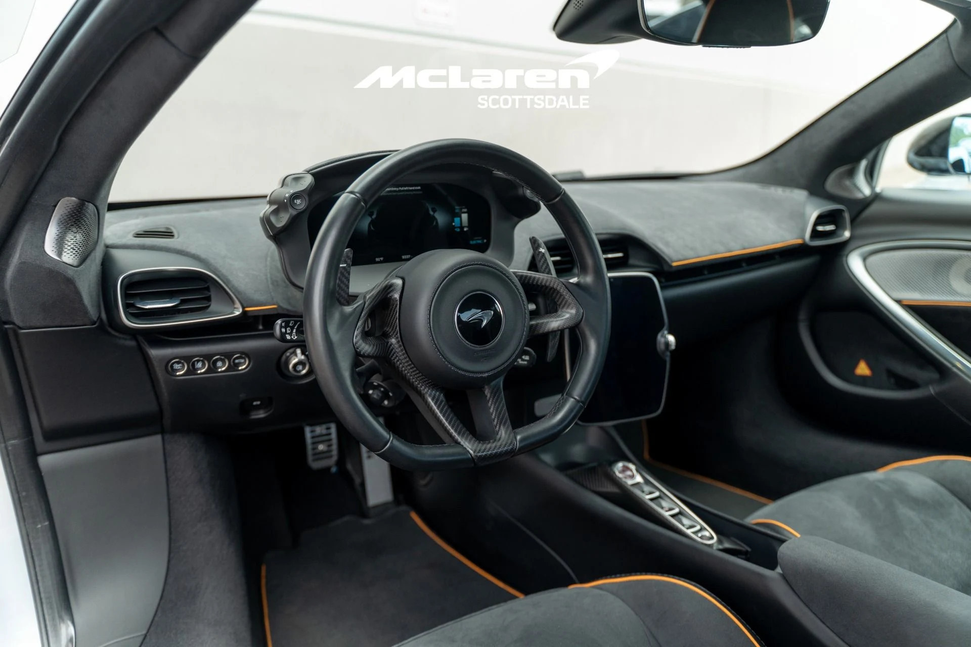 mph012_3851064744_Used_2023_MCLAREN_ARTURA_1778879802_25f8a4a0d0