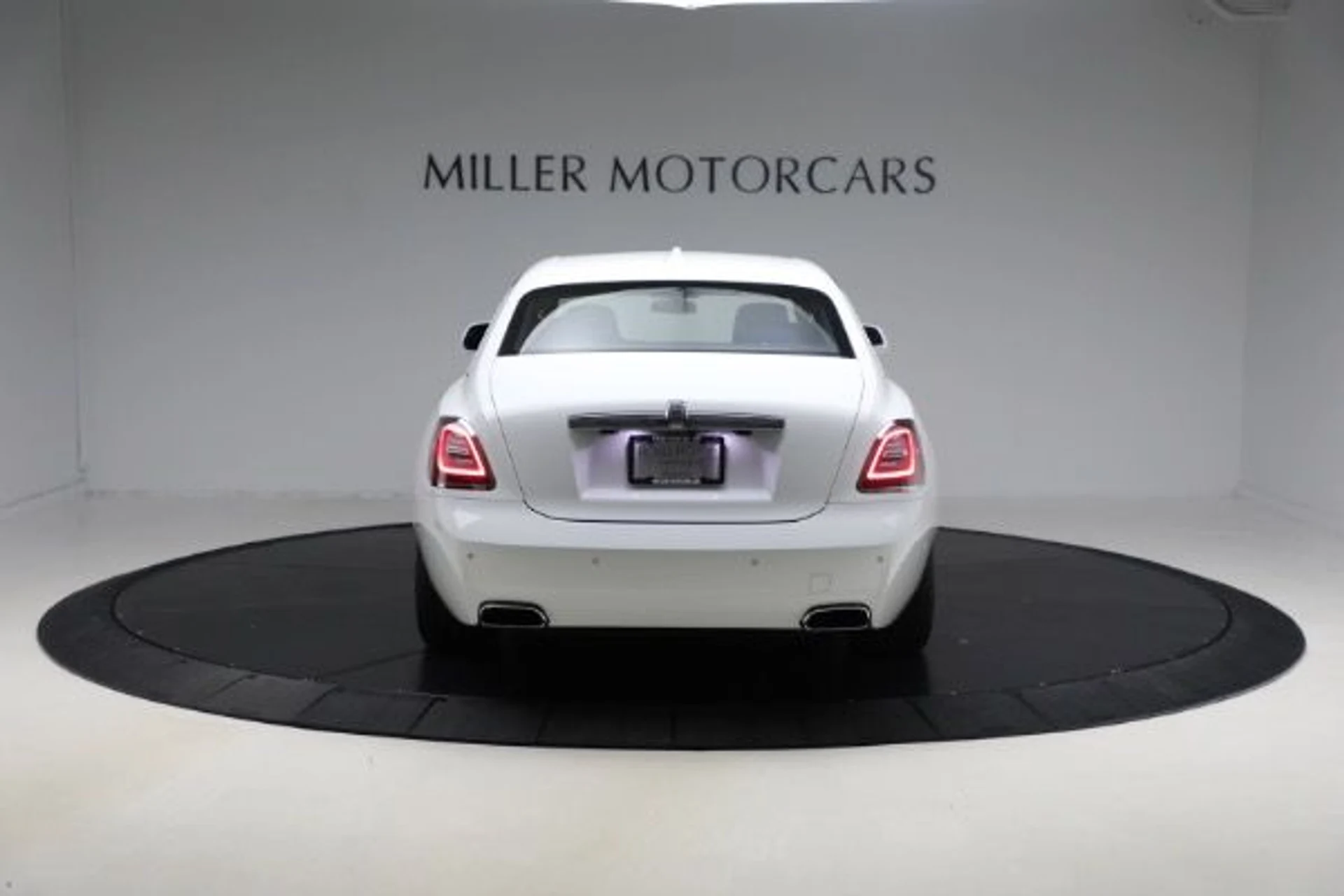 mph012_3855978656_Used_2022_Rolls_Royce_Ghost_9b91ad8ac0