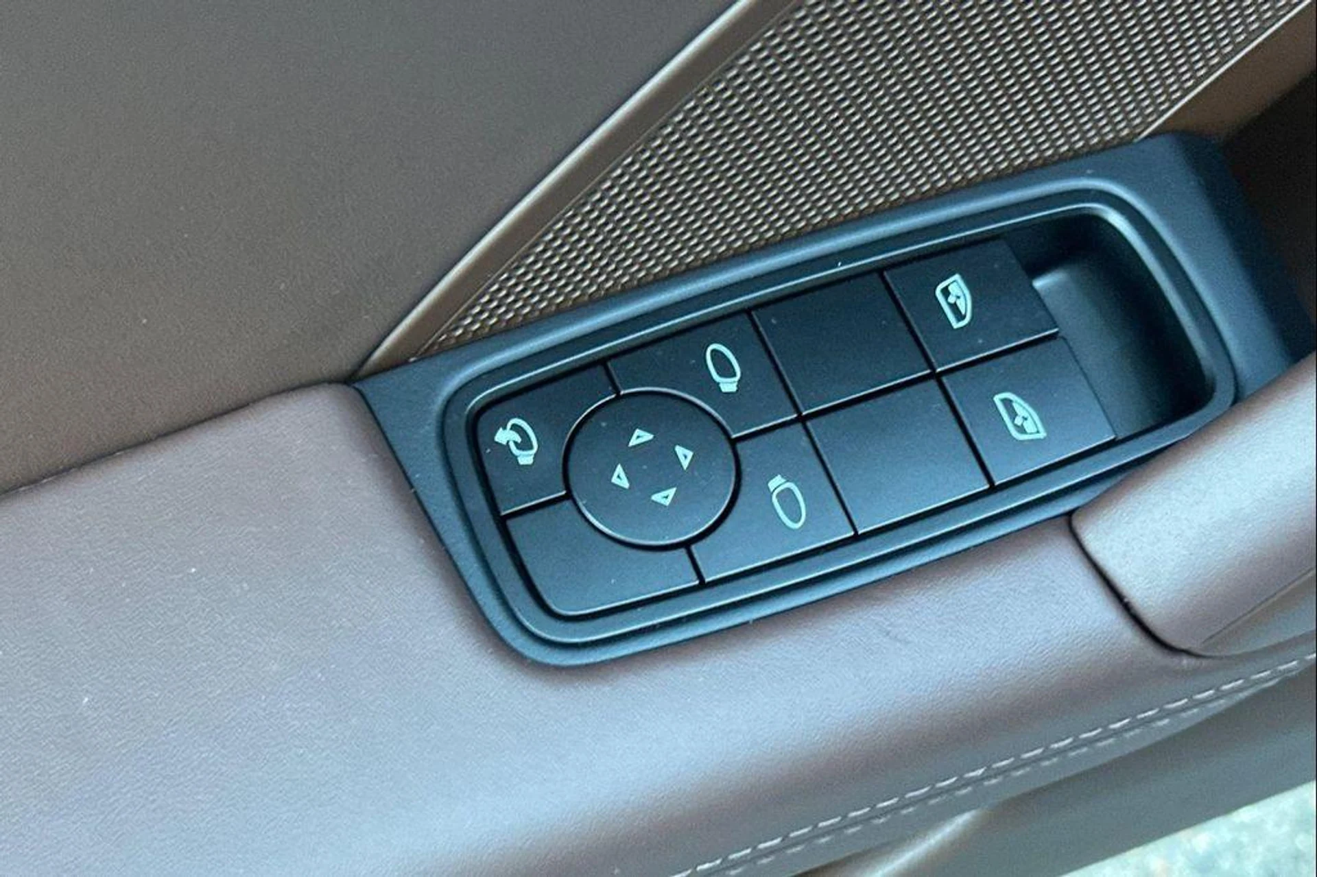 mph012_3858273548_b_PE_z_CVK_2_I_Jg_Fbv_Ik5sk_K7u_M5h0_94cf85ec80