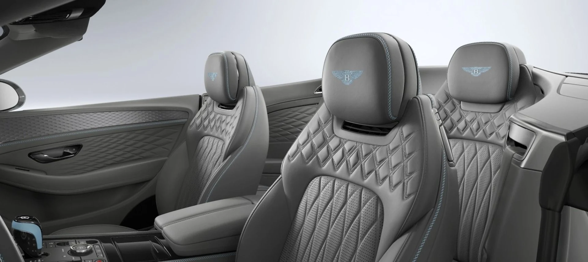 mph012_386436557_New_2026_Bentley_Continental_GTC_Azure_1781727184_9f3e31572d