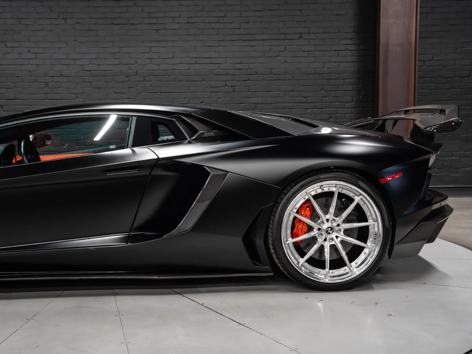 mph012_3870393737_lamborghini_aventador_2015_d215ac0966