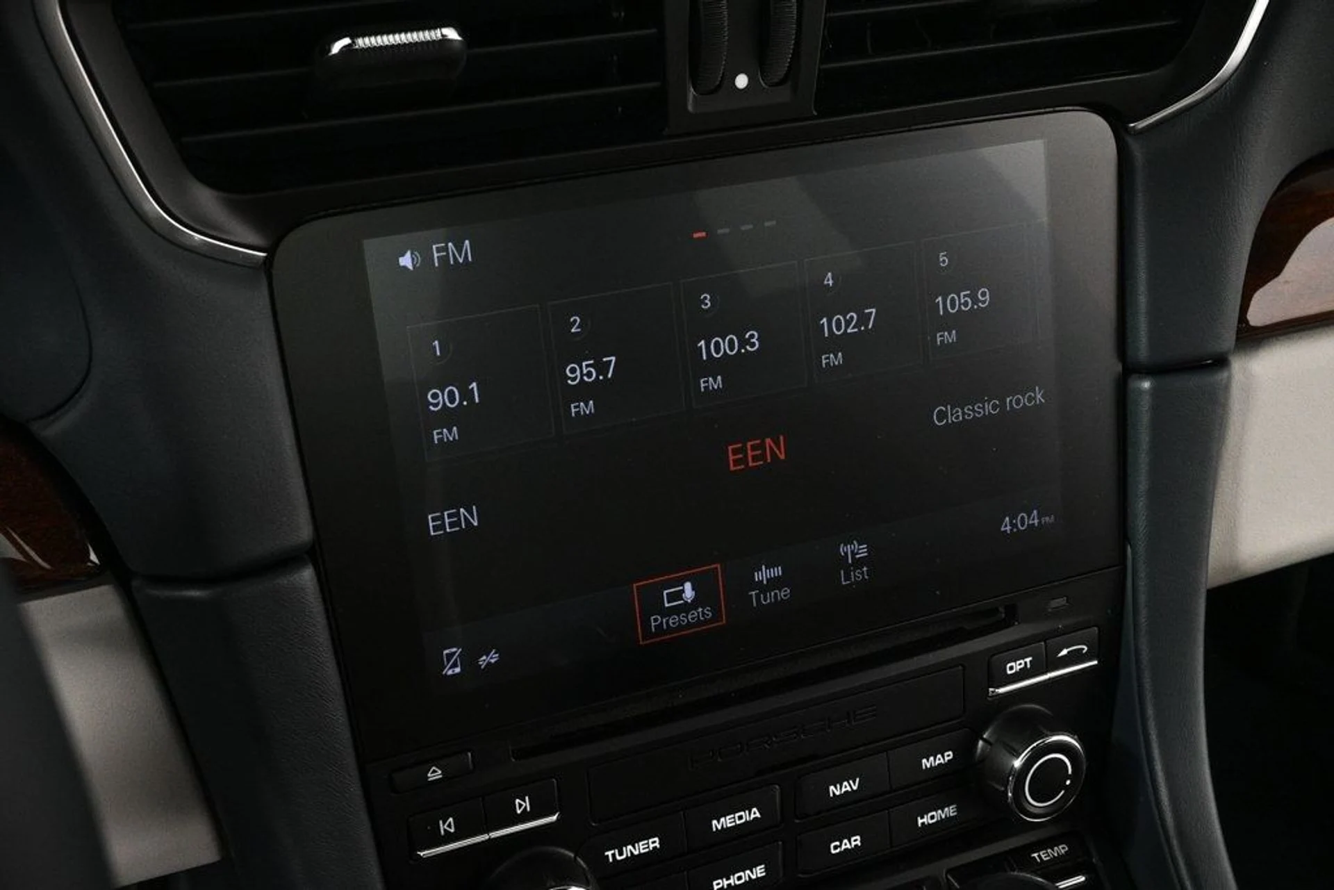 mph012_3871942332_46e0698a9e114345cf89a173a8ad3ff6_158c6ff023