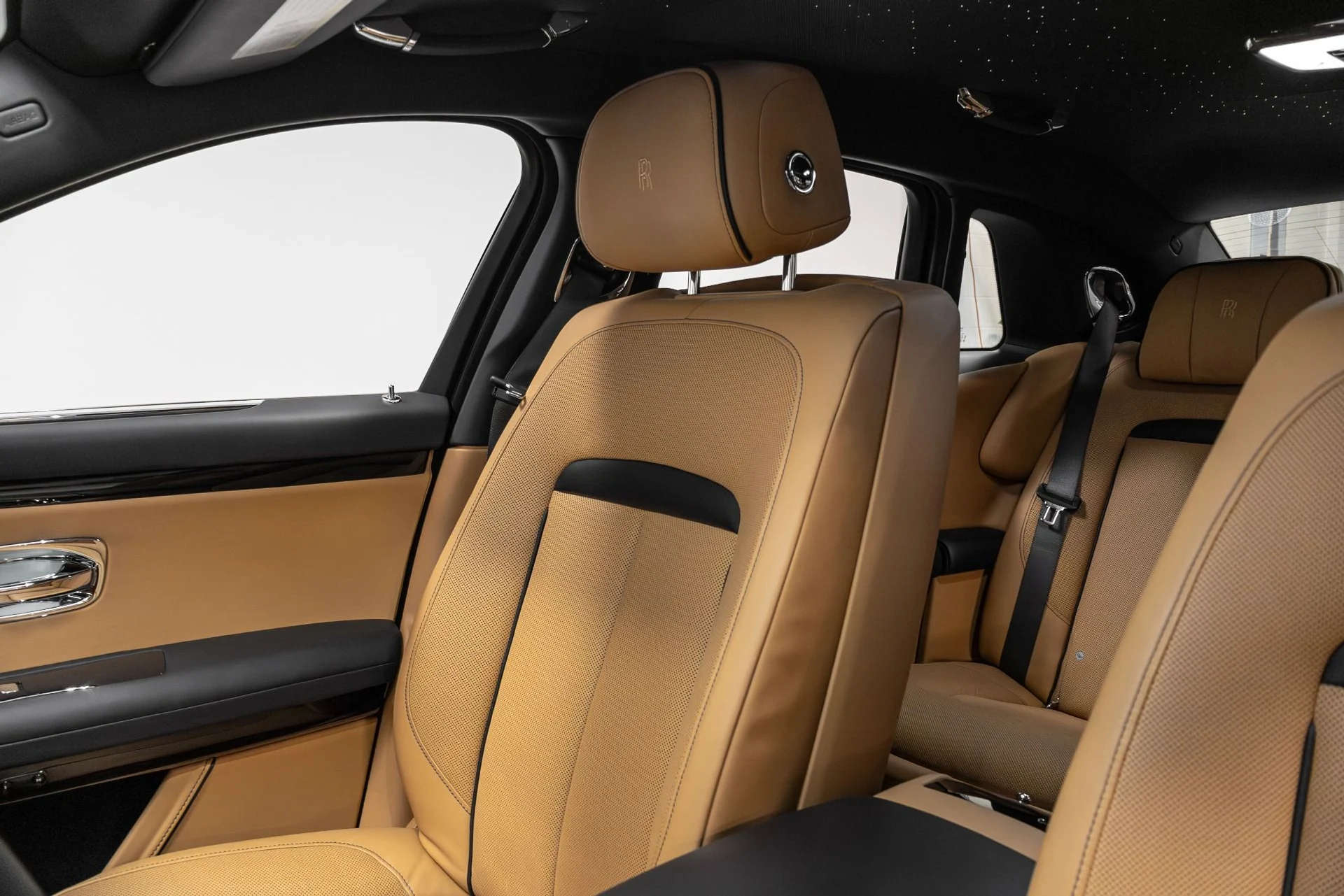 mph012_3874419892_Used_2022_Rolls_Royce_Ghost_1767138760_c8318e0d7a