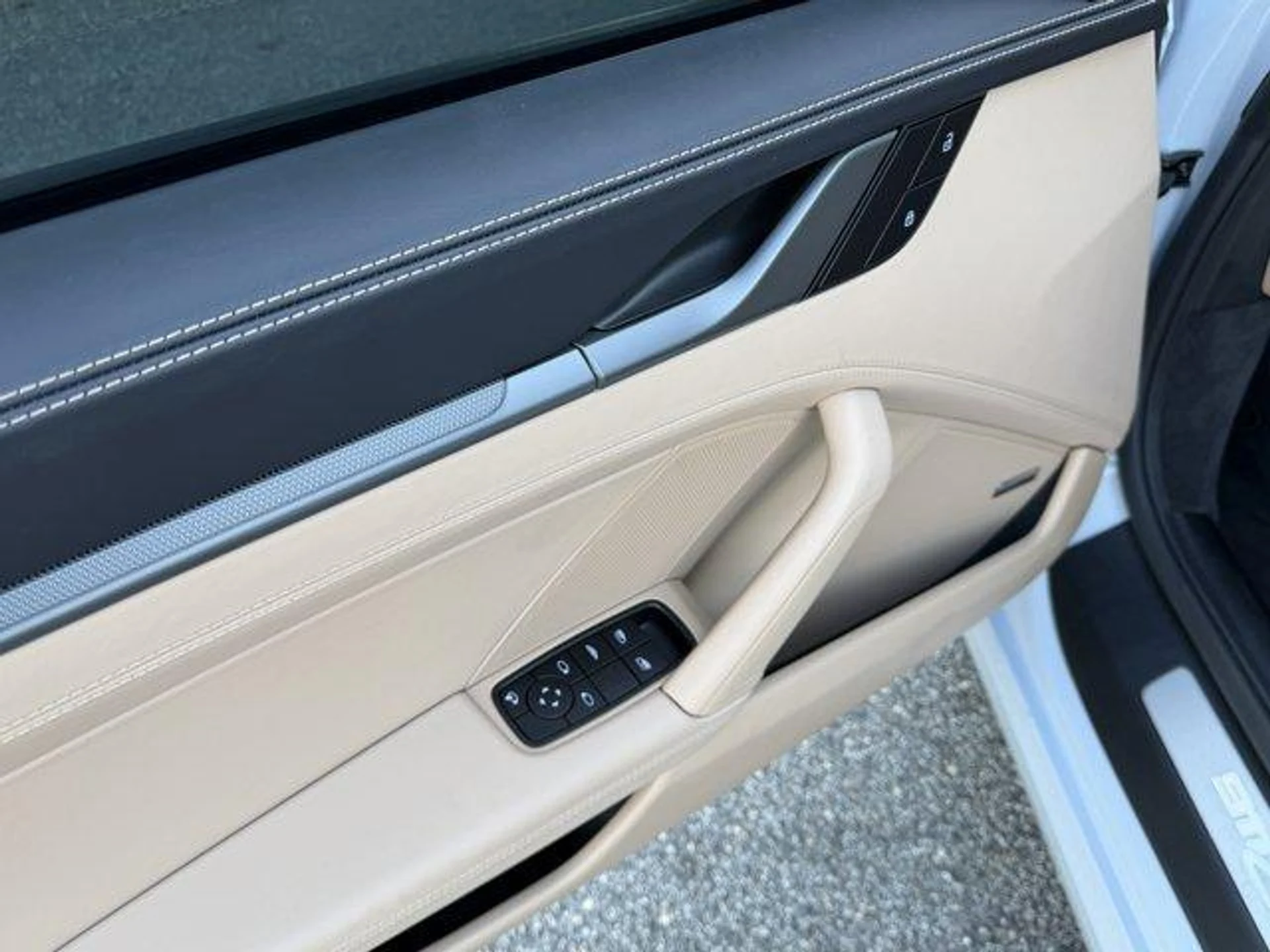 mph012_3884807394_0_w_AT_6_Knoez0np_Nqdnzn_Xjh_Ej_V4_93f965529f