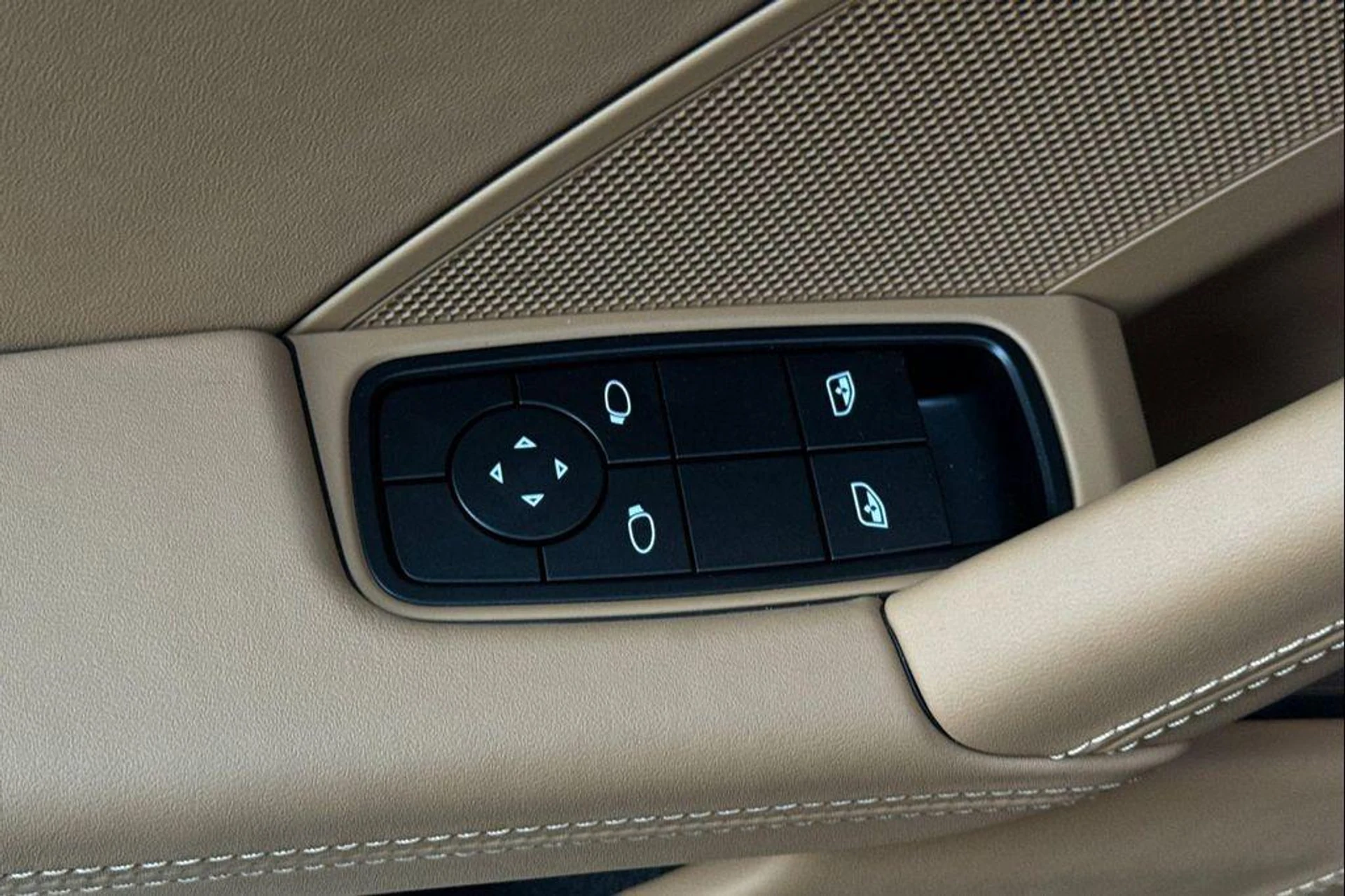 mph012_3891358033_c_OW_3_RPYG_8_P_RWUM_Sn_Xfb_C2_S_Yg_f9357fa023