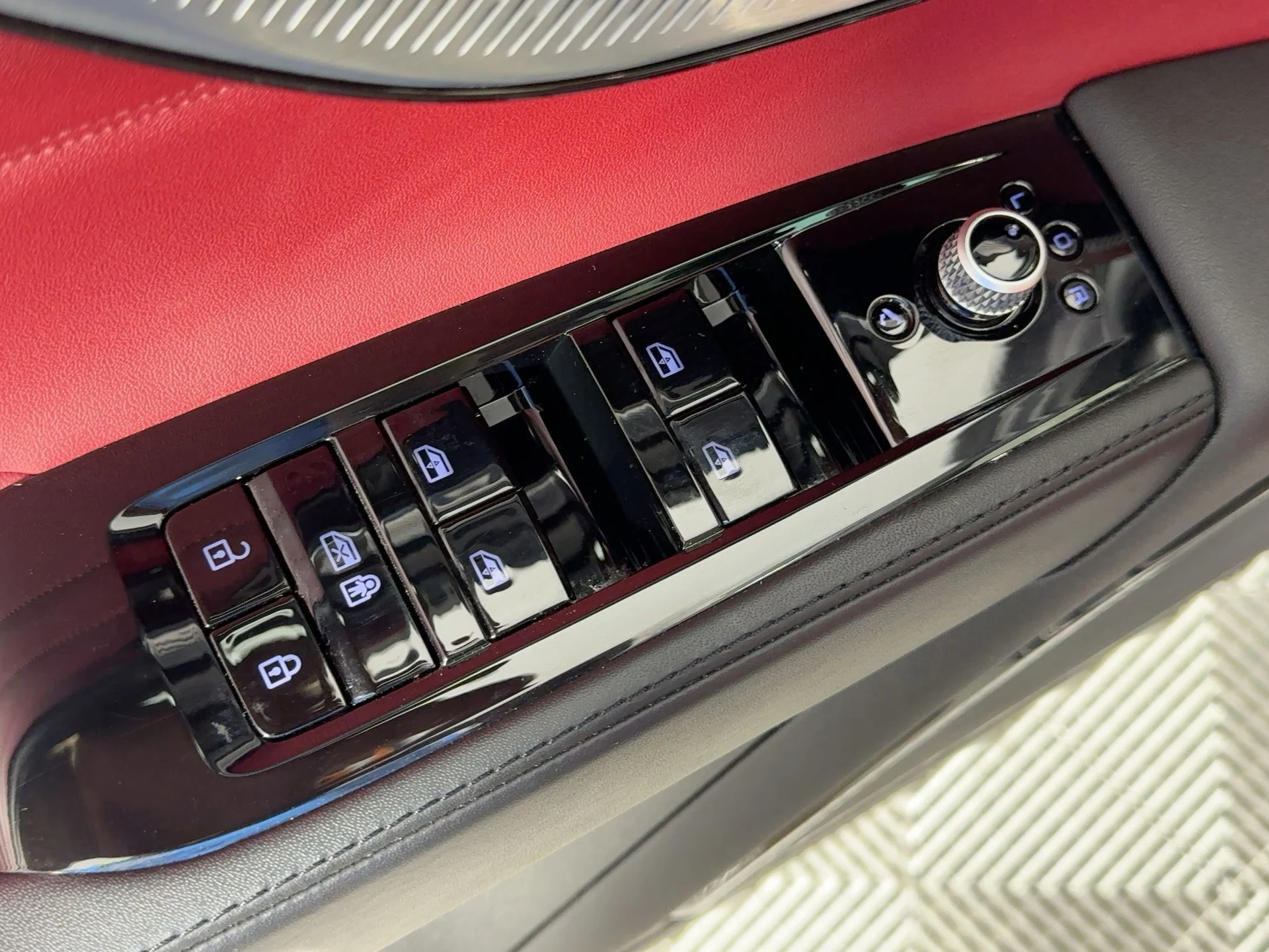 mph012_3897024565_1d2d8abdaf408c8876e62d435308e333x_914338a92c