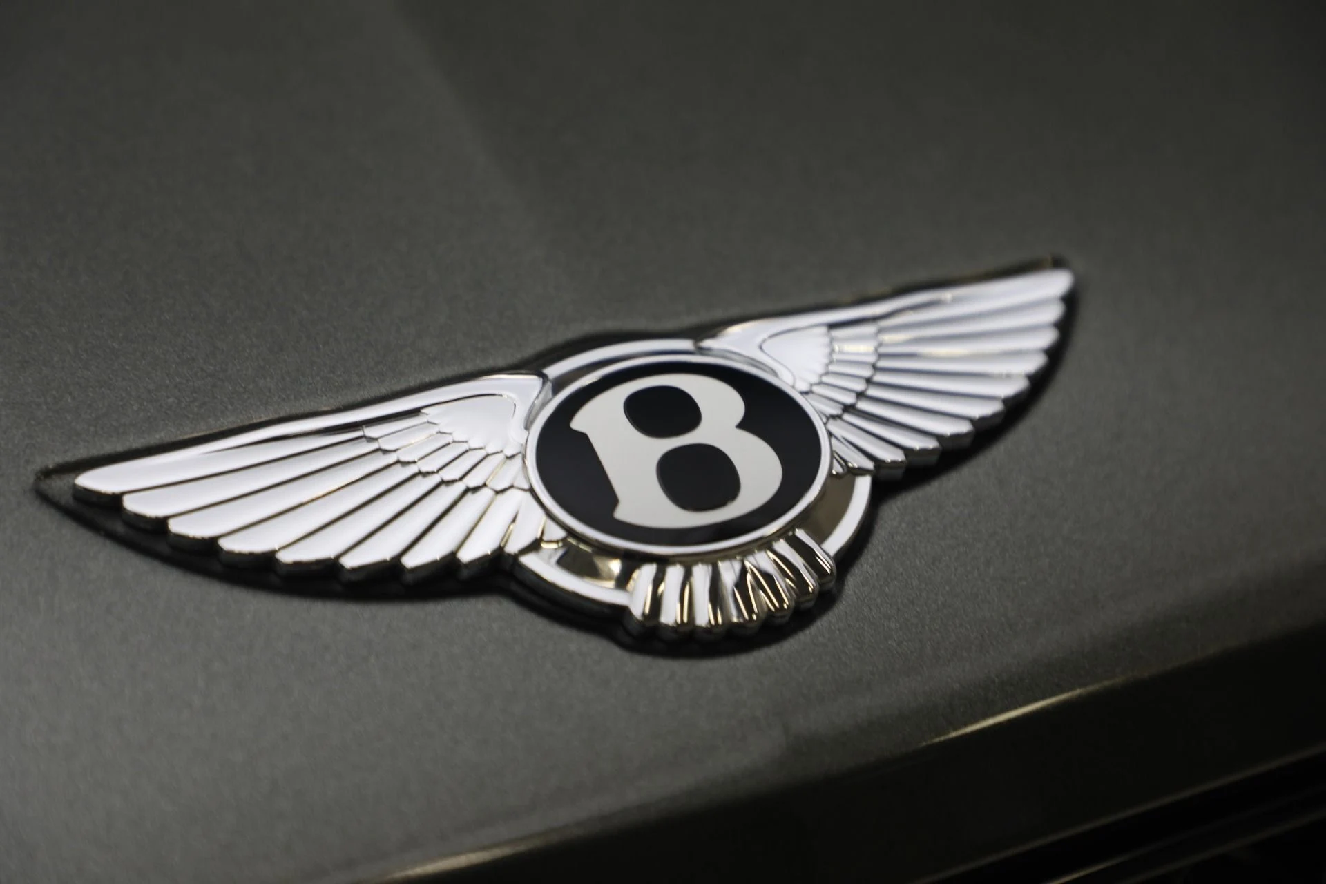 mph012_3897200725_Used_2022_Bentley_Bentayga_V8_1772493107_e9068cd65c