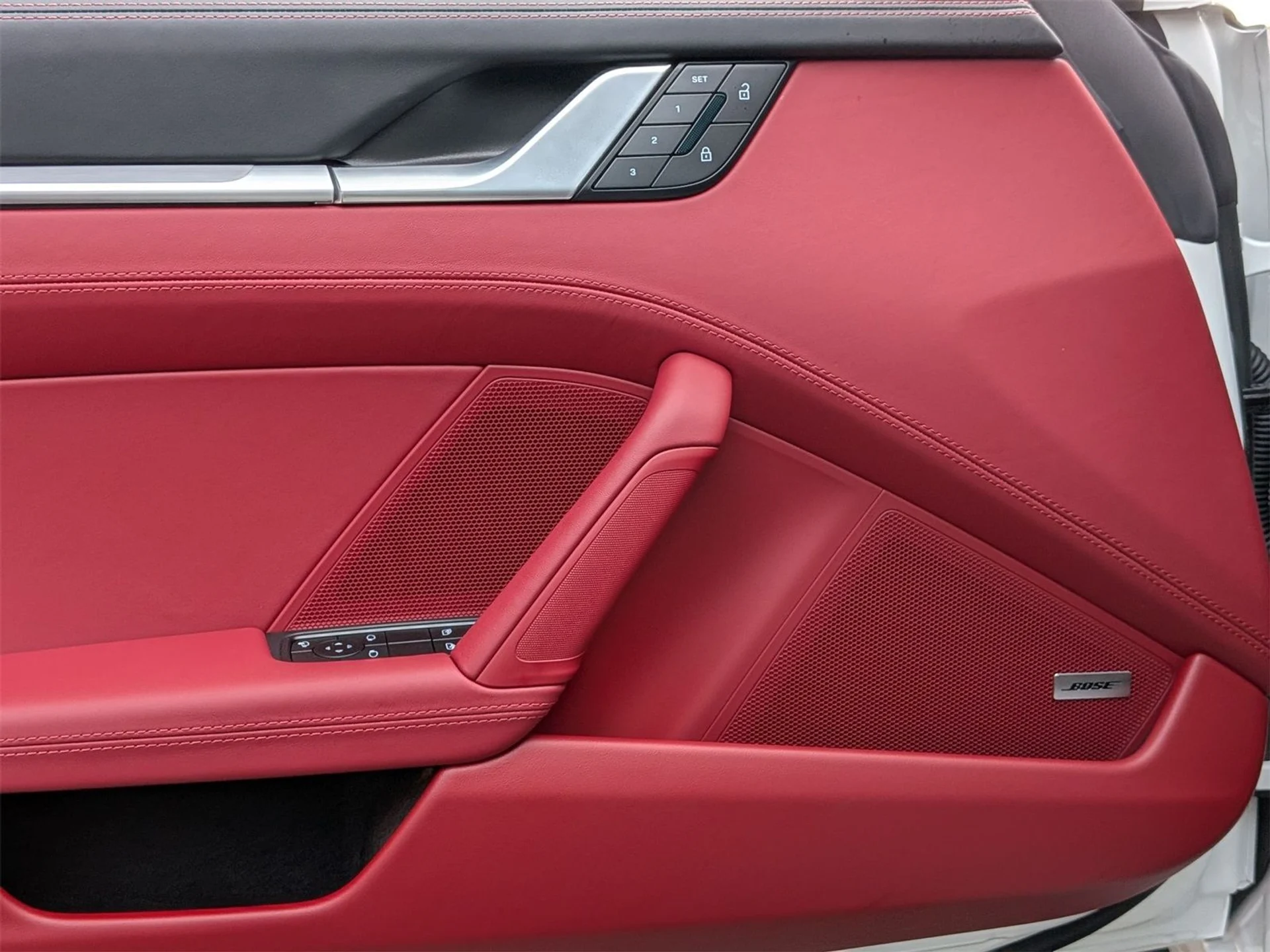 mph012_3901130858_4bd8c0514947020a86b54265aaa9cb86_0f25462765