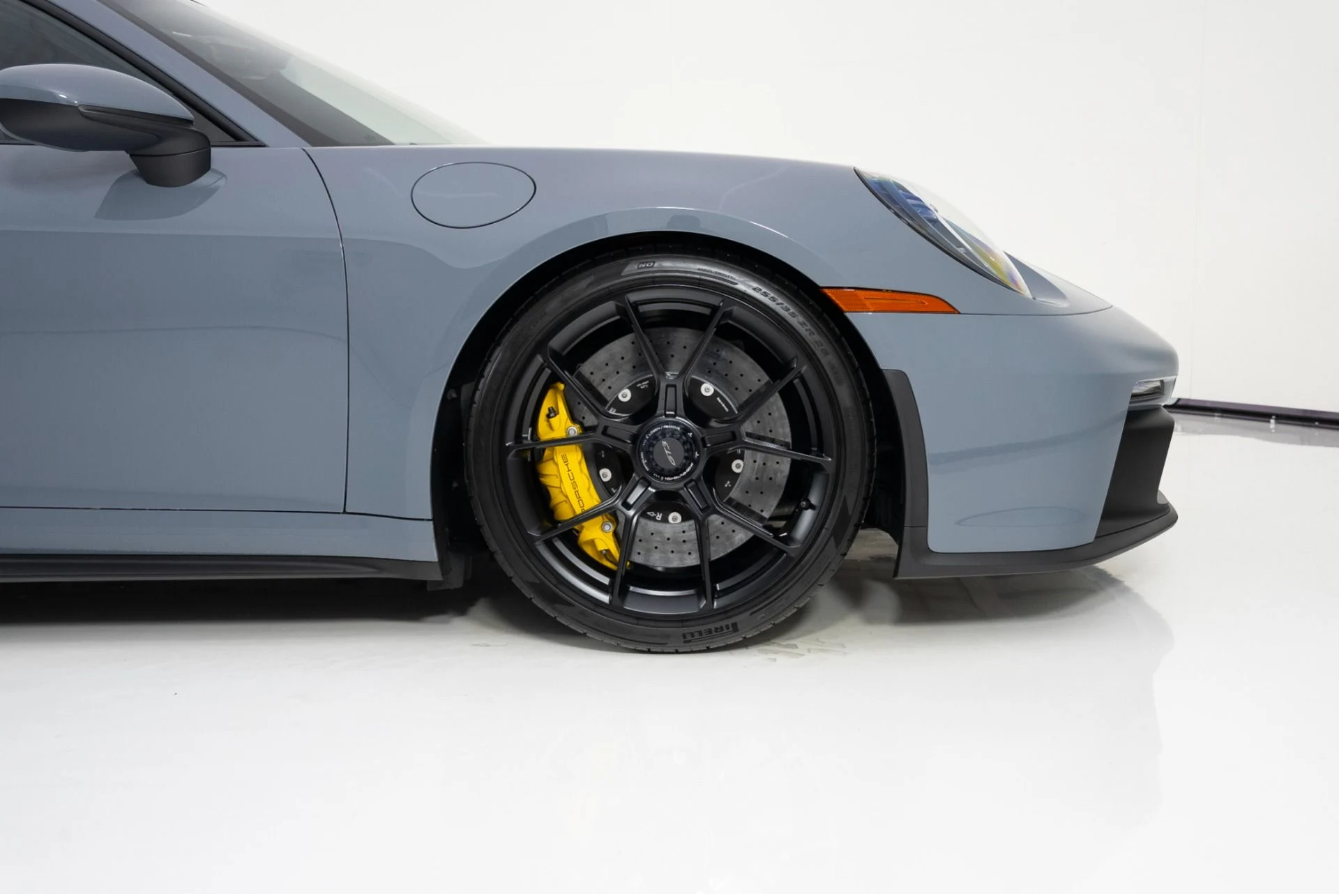 mph012_3901424125_Used_2024_Porsche_911_GT_3_1754693118_c4c0bef582