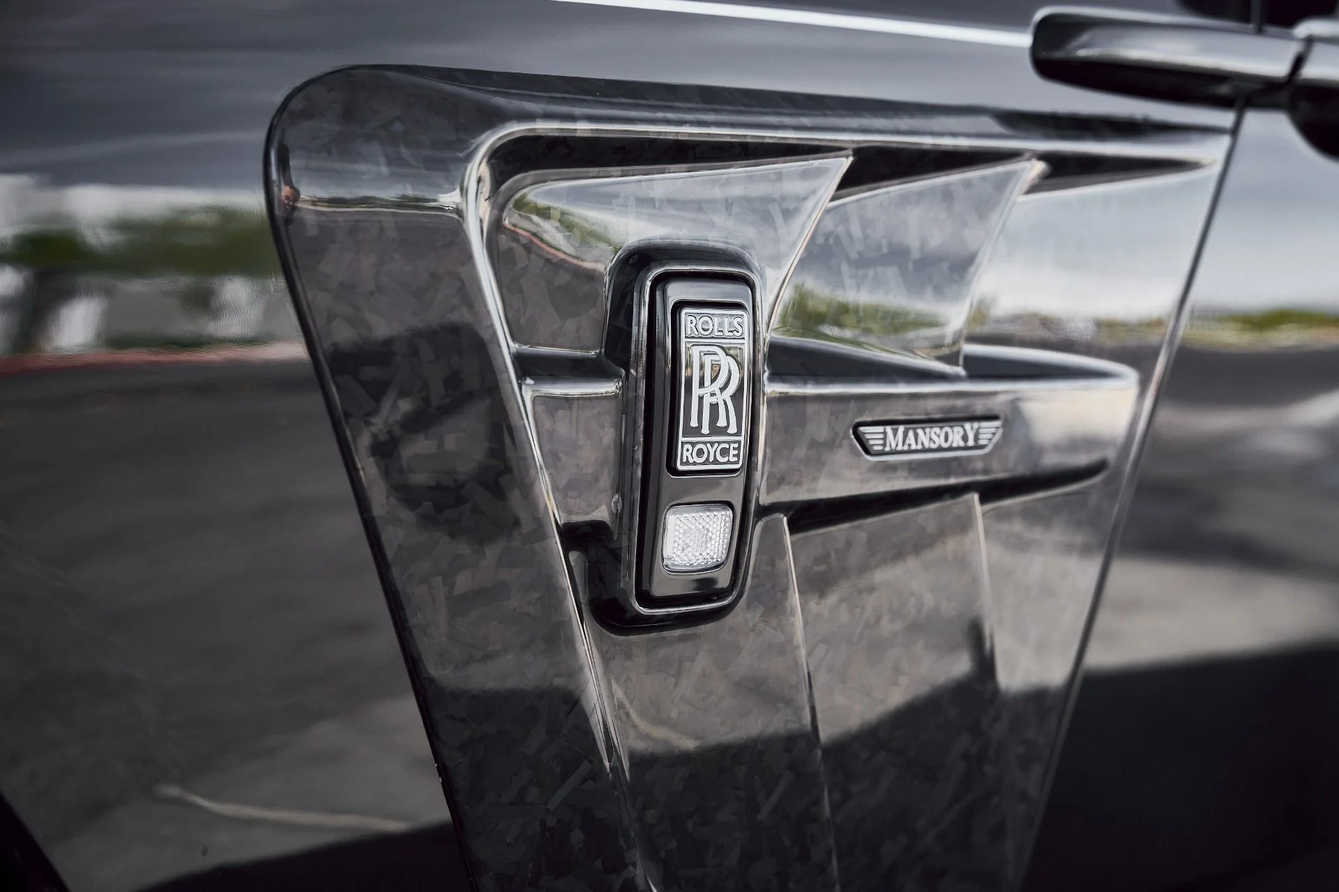 mph012_3909039648_Used_2025_Rolls_Royce_Spectre_Base_1773452449_c3d16814a9