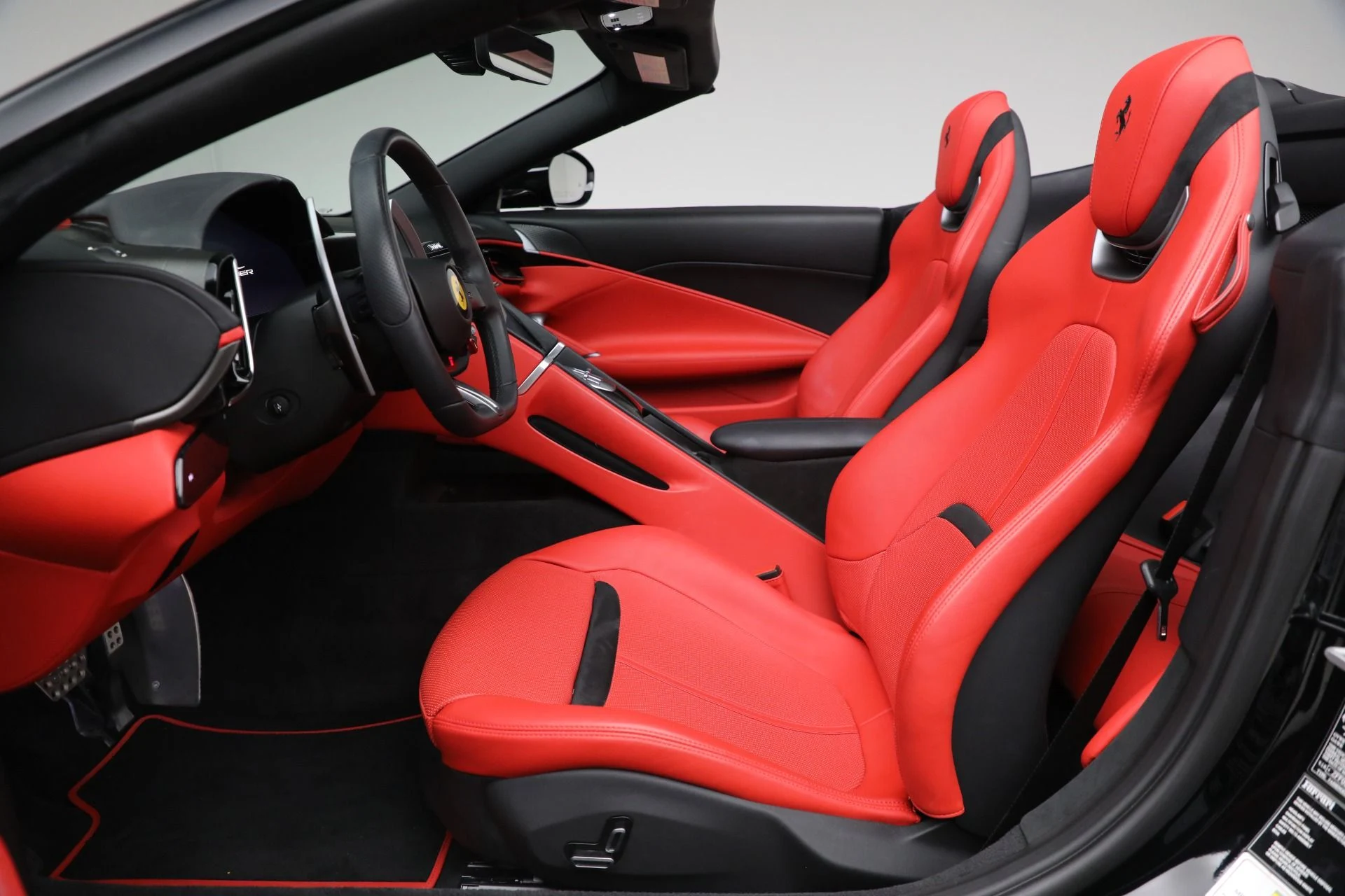 mph012_3913220258_Used_2024_Ferrari_Roma_Spider_1759961484_3c447103f7