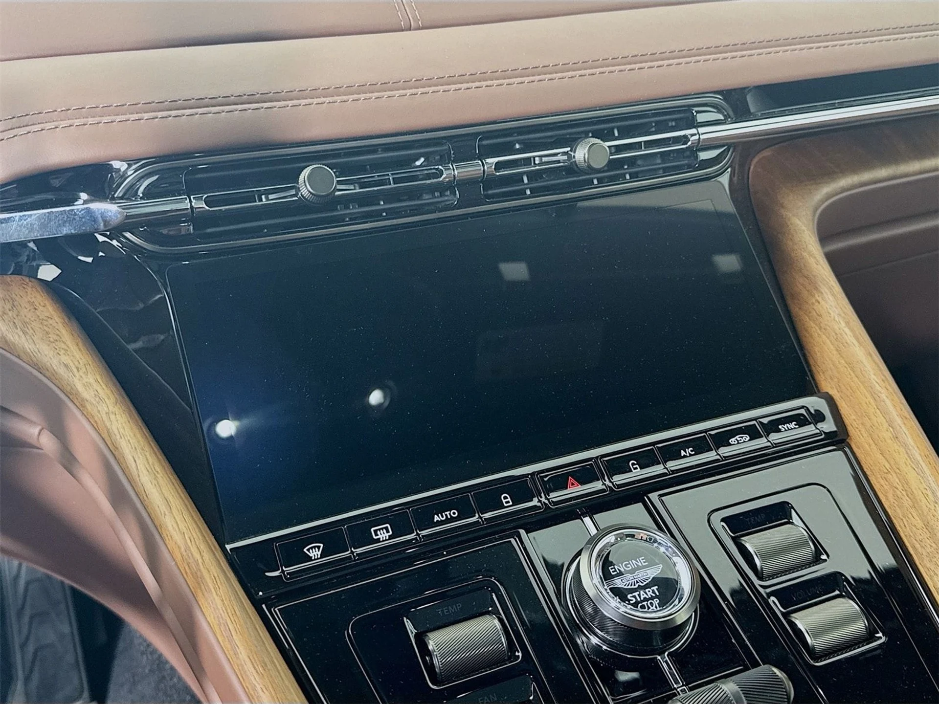 mph012_3916237652_a6aa6a85db7b5f3d7b931c0bde0cfcf0x_e59151250c