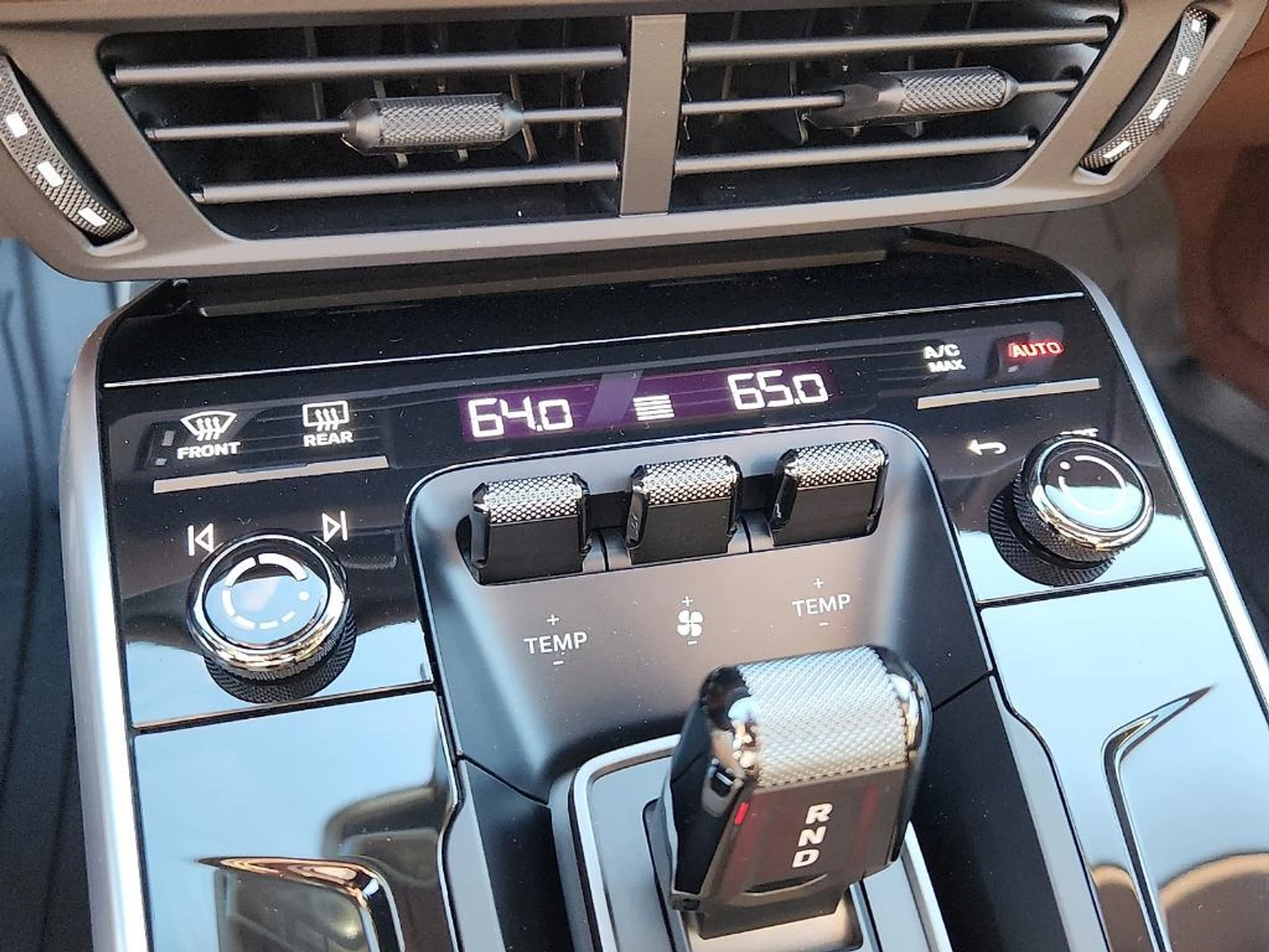 mph012_391648739_ai1_IKMQ_Lq_E44m_S1bdd4_A5v30n_VA_501671d0ea