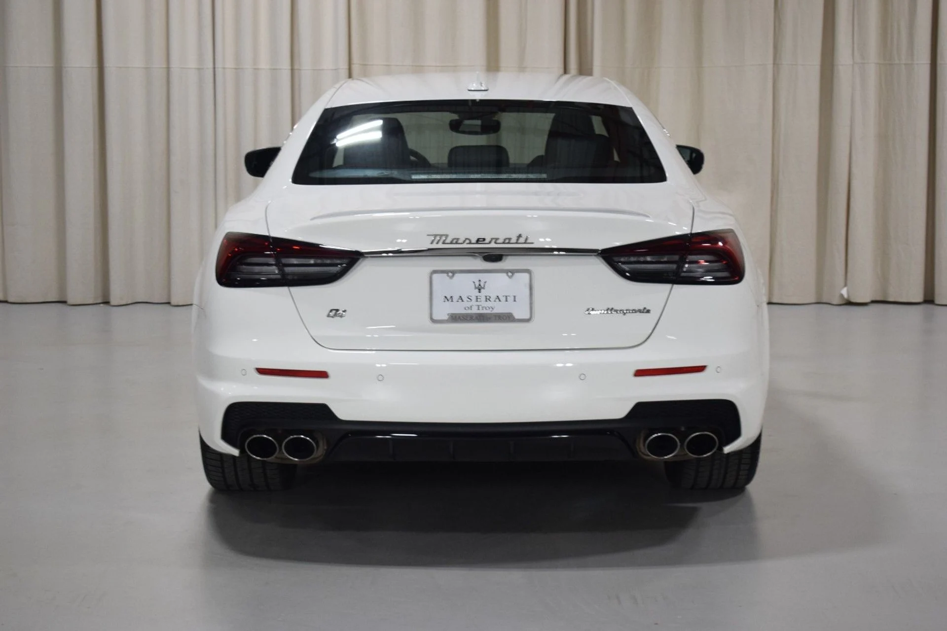 mph012_3916767683_afc446d9cf32be86b86260ec5b86a327x_c5ea612458