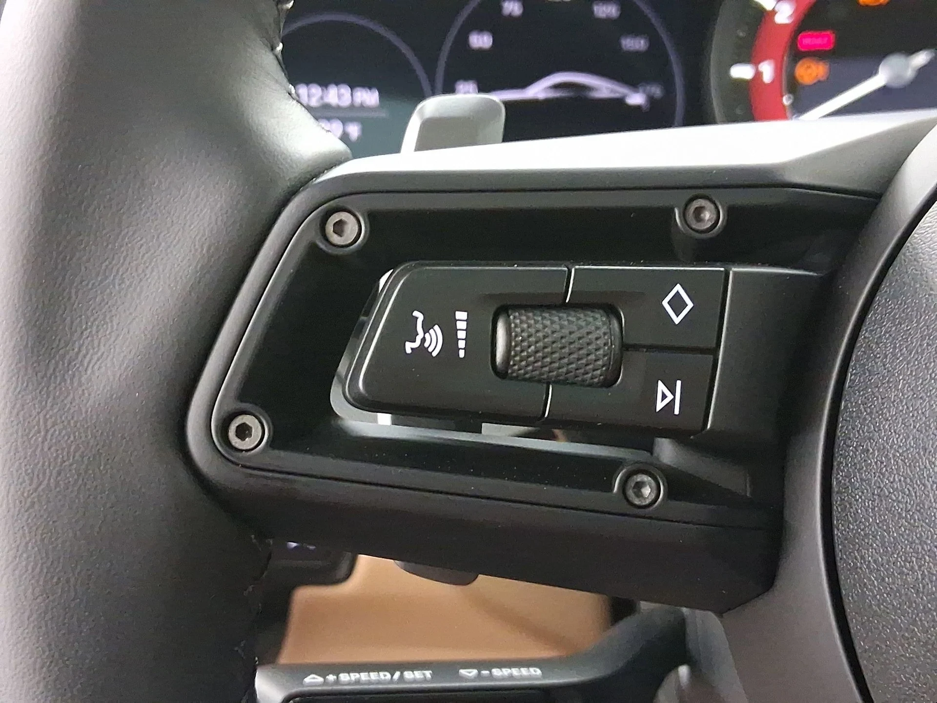 mph012_392403975_122e266a0aa8b9440a352623edb73477x_7e8543b797