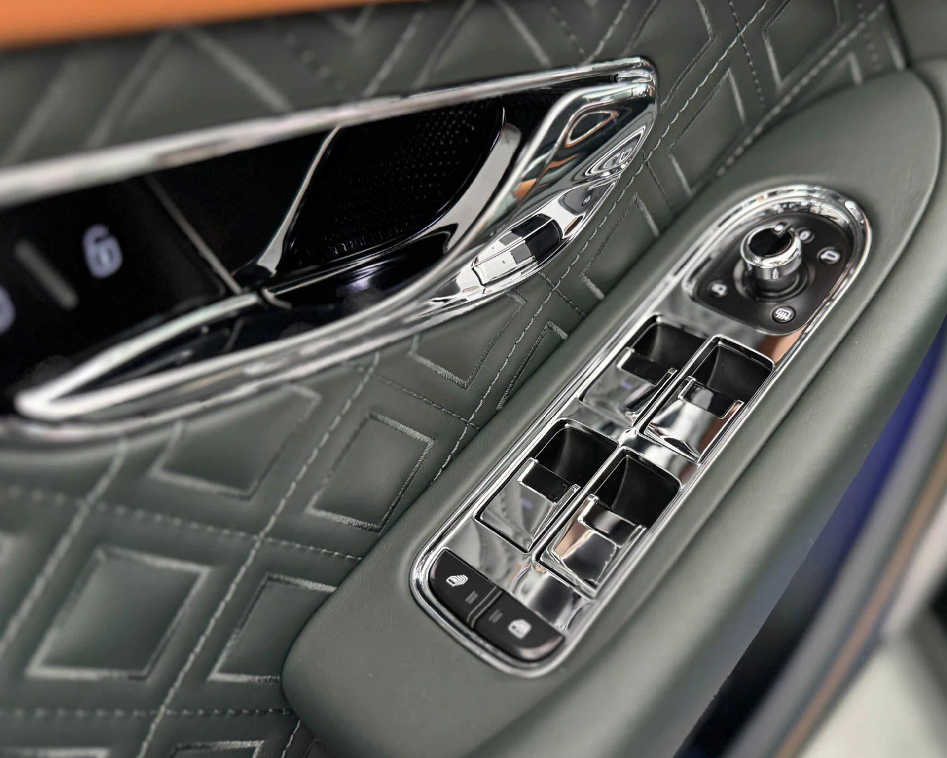 mph012_3926062941_f042a93469d947b1be20d9364f8bf58f_5d5b8ab075