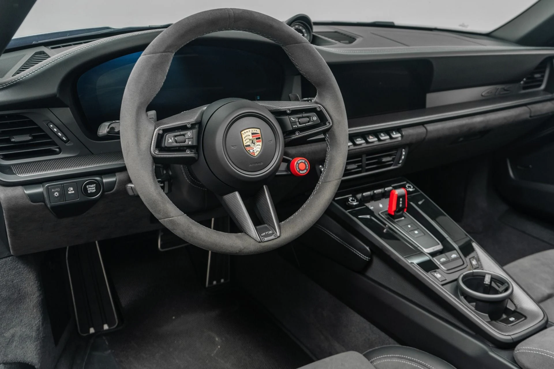 mph012_3927481155_Used_2025_Porsche_911_Targa_4_GTS_1783373195_25c5b8d7d3