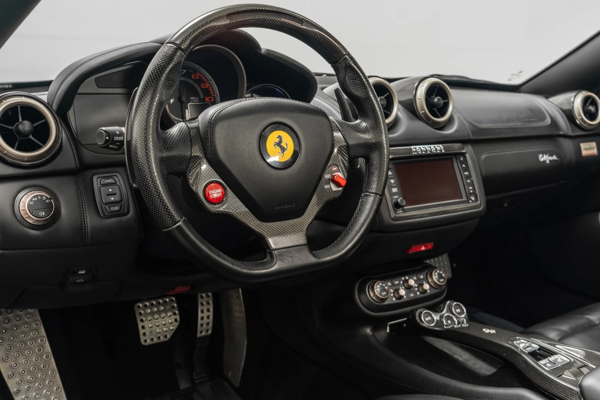 mph012_3936818311_Used_2011_Ferrari_California_1760563898_07e84fb29b