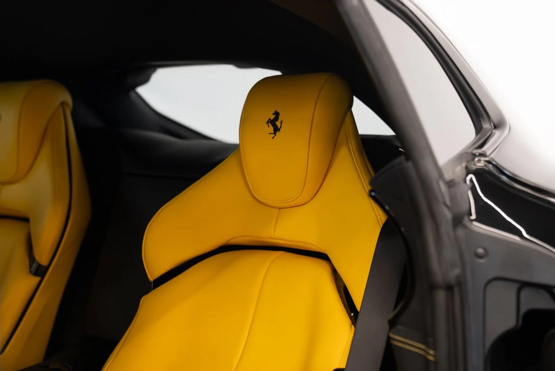 mph012_3942417834_ferrari_purosangue_2026_46731499de