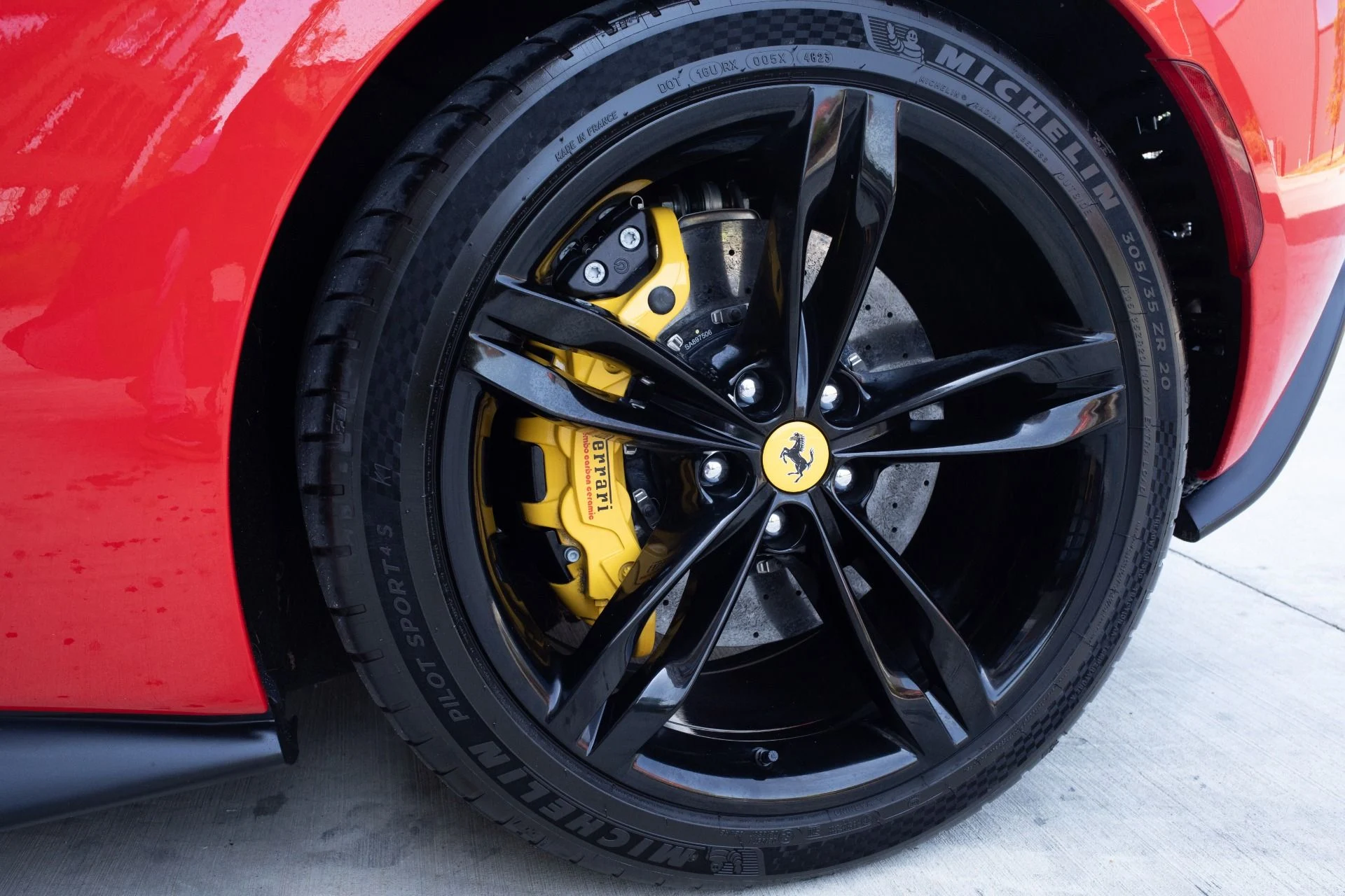 mph012_3947593389_Used_2024_Ferrari_296_GTS_1787170257_9d53d2c7a0