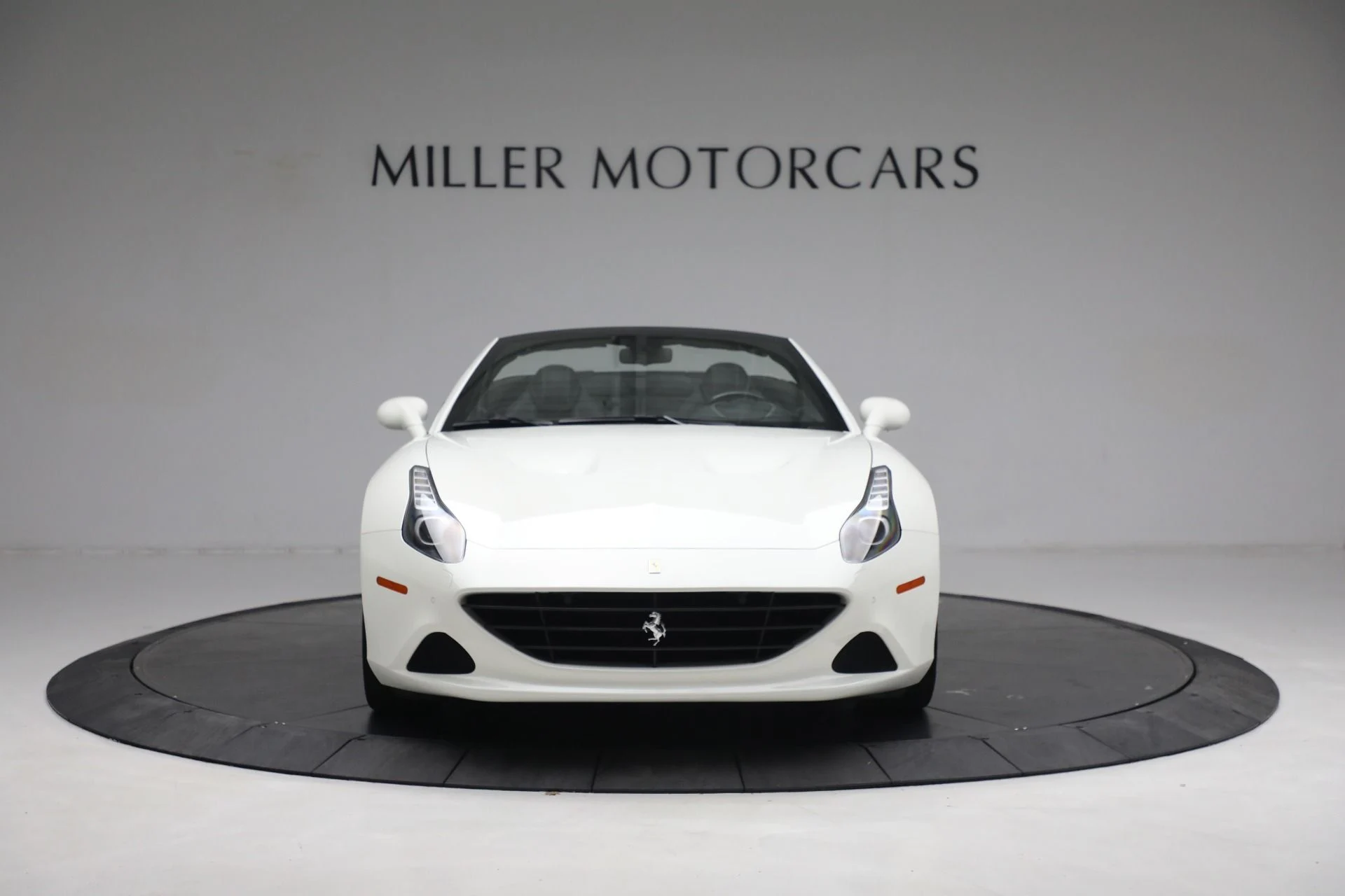 mph012_3951442122_Used_2017_Ferrari_California_T_7a3f26a6af