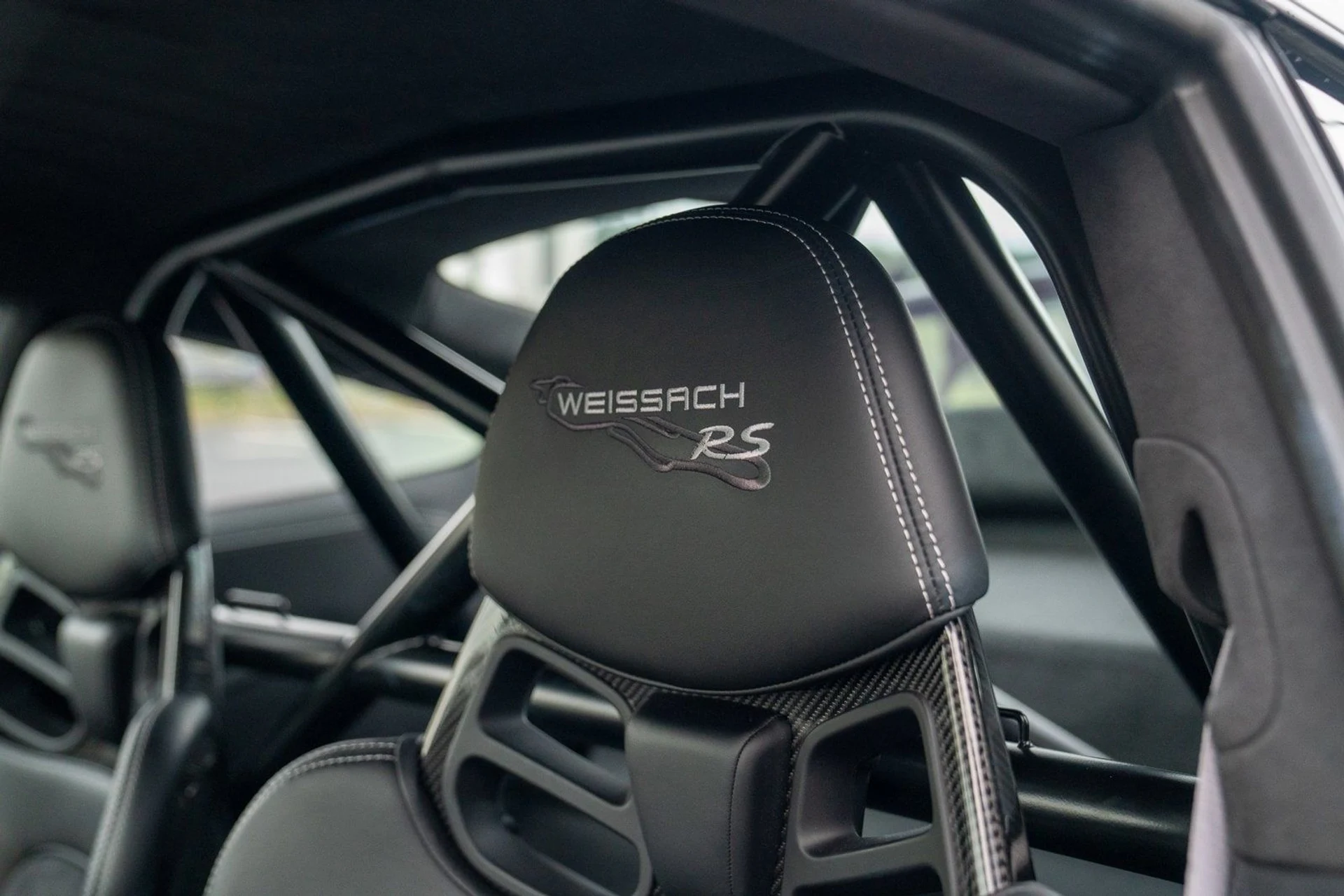 mph012_396610990_fd8c1f6114034c49b9e73c9335d90025x_ac1063b33c