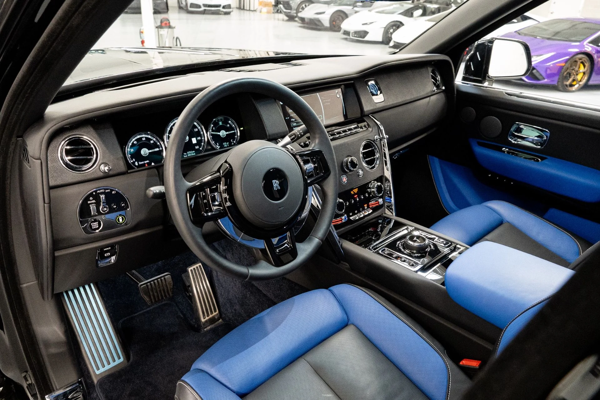 mph012_3970359674_Used_2022_Rolls_Royce_Cullinan_1772571310_1c24e585b2