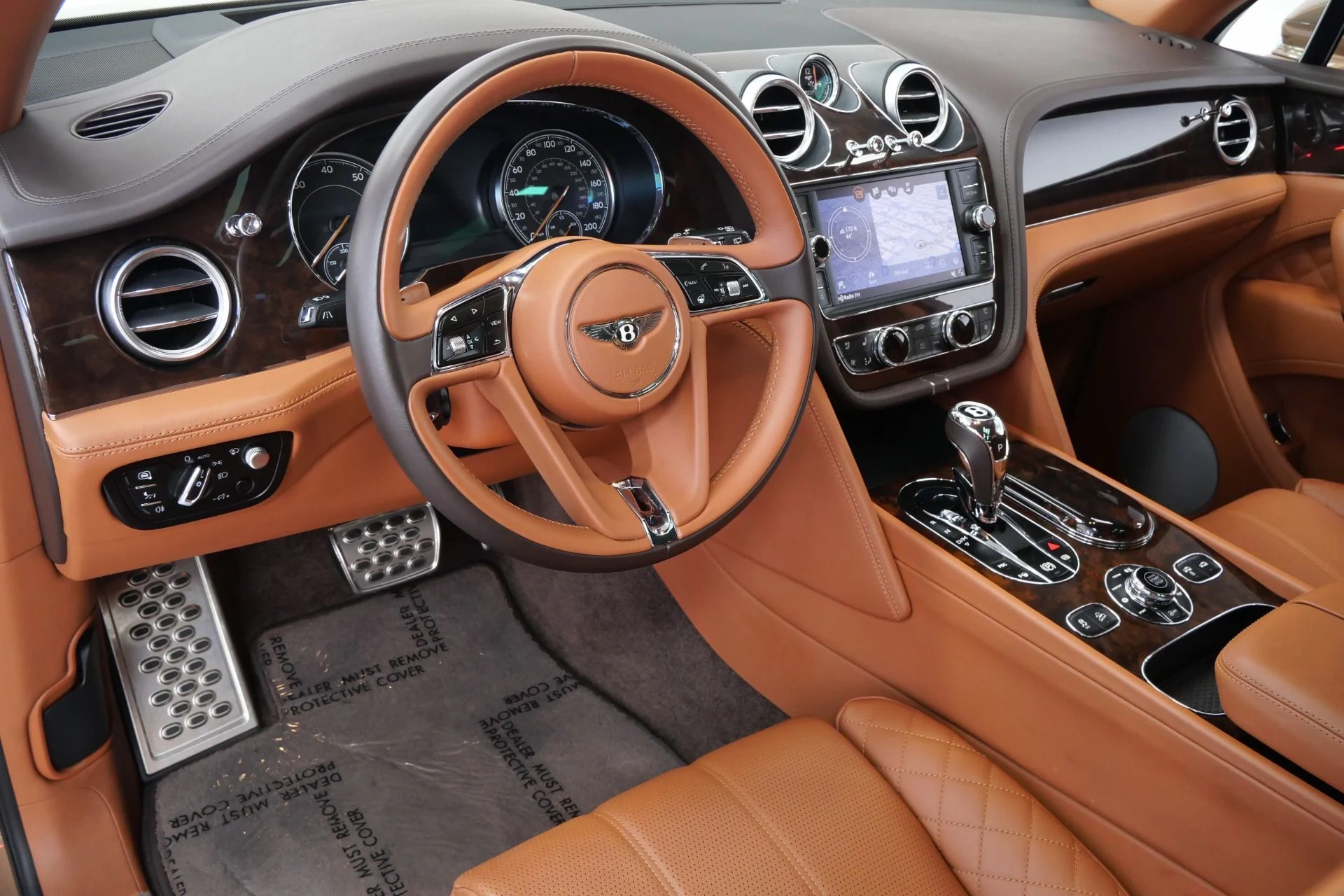 mph012_3973599361_Used_2017_Bentley_Bentayga_W12_Four_Seat_Comfort_Specification_with_Rear_Console_1776956660_3e7cd48e9d