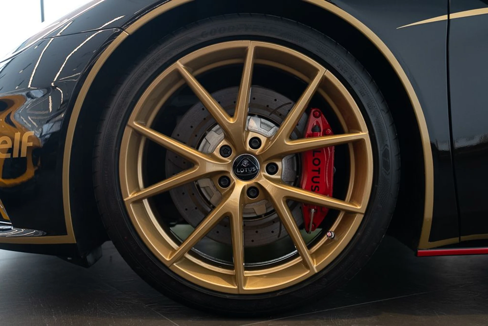 mph012_3981033906_lotus_emira_2024_jpg_v_1775587595_ca8da99210