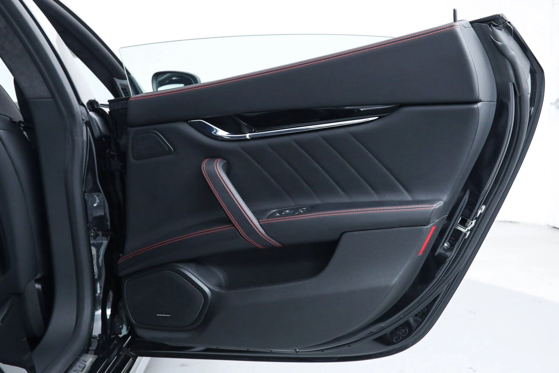 mph012_398496192_82f4312cea9bda8555271af720a12fc9_8576a93b6e