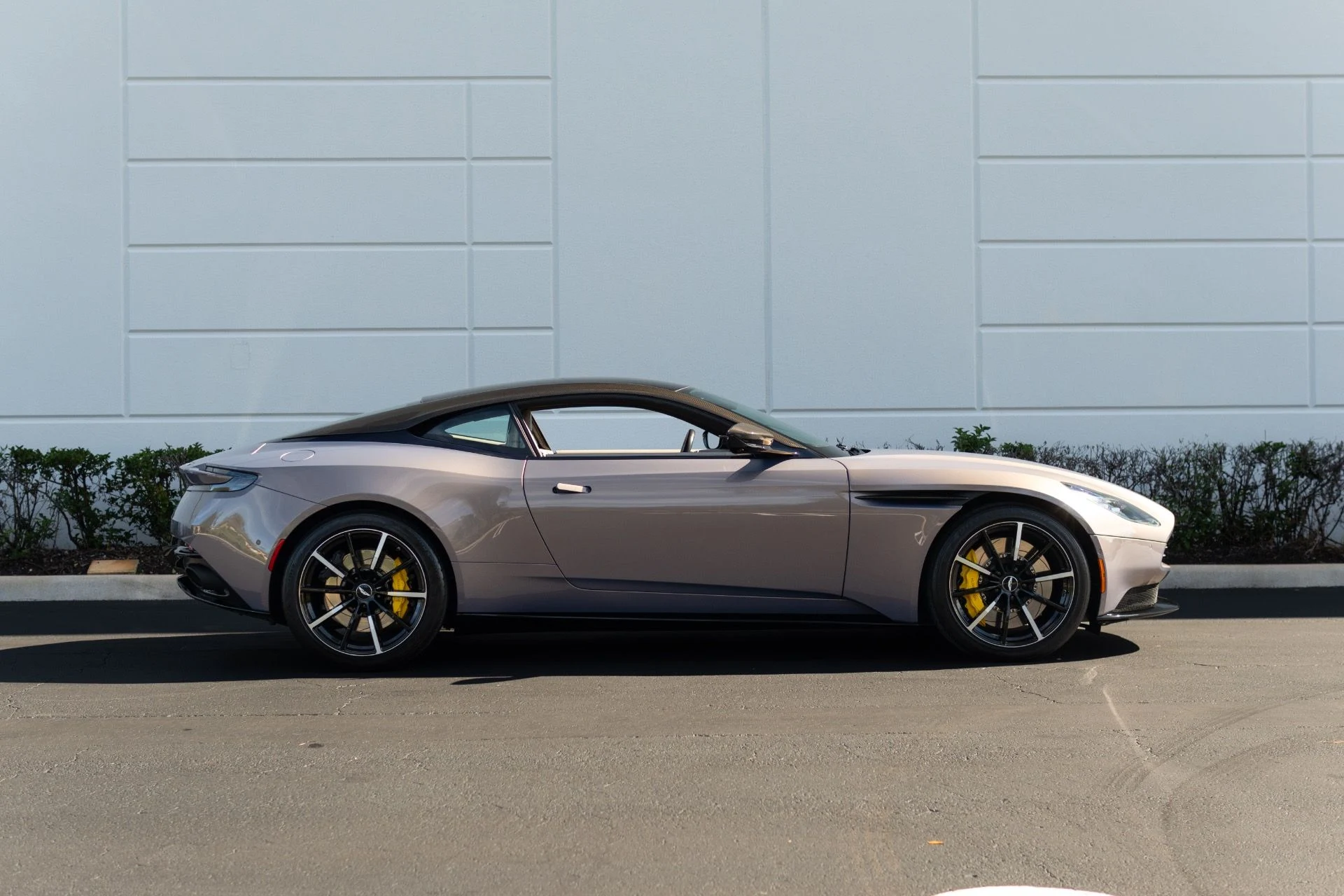 mph012_3989170069_Used_2023_Aston_Martin_DB_11_V8_1765580220_e4fc2bf770