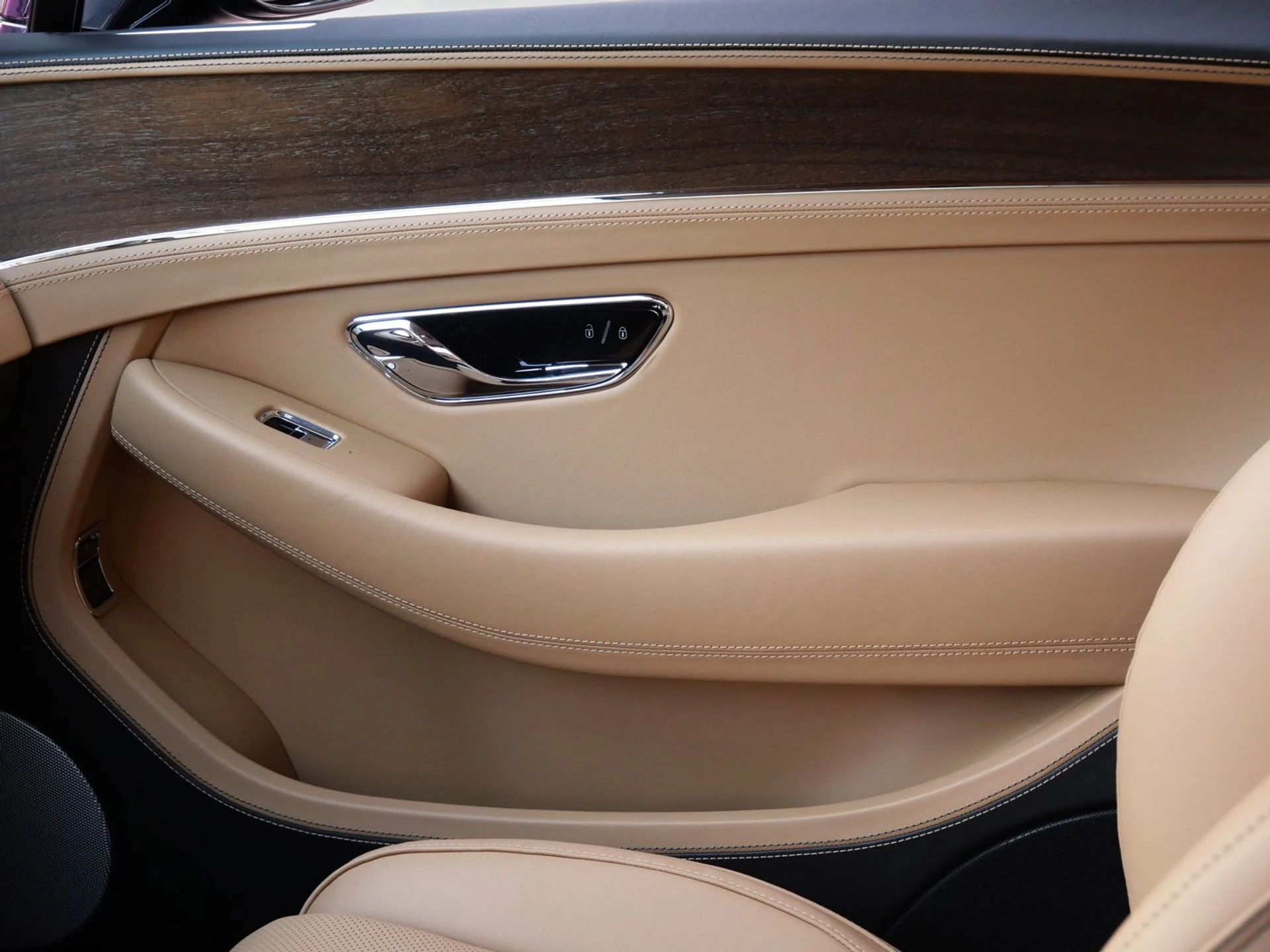 mph012_399197758_52f7f4be401bea567f84073a23a232d2x_b8a8ed1a32