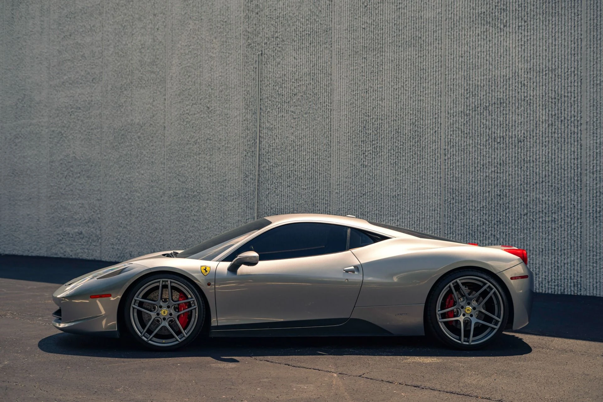 mph012_3995081874_Used_2012_Ferrari_458_Italia_1777320128_7fae7da5b4