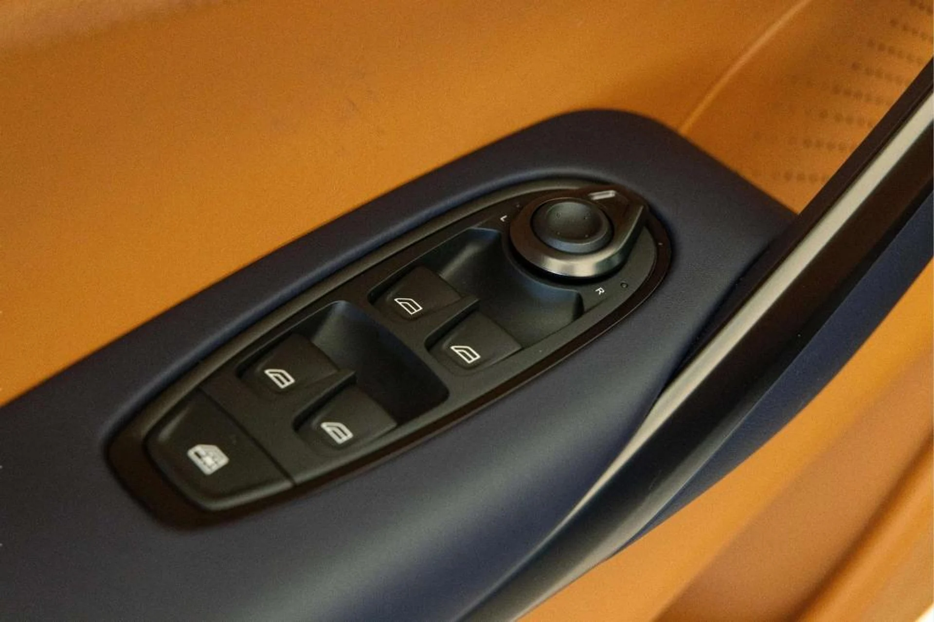 mph012_3995385965_mpct_Baa6_Q_Jt_kr_NZ_56_Pr1_Ag_ex_U_fd6f700288