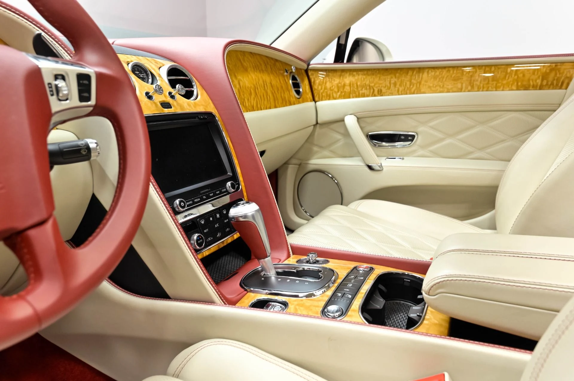 mph012_4020586309_Used_2016_Bentley_Flying_Spur_W12_1779838751_ee0716cdd1