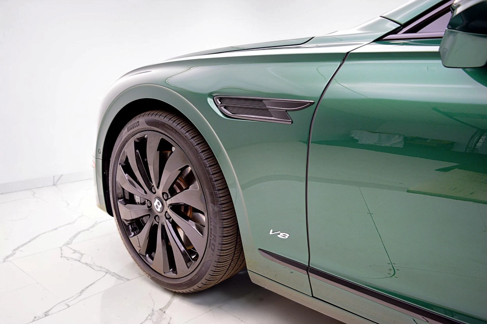 mph012_40285218_Used_2022_Bentley_Flying_Spur_V8_c028a08e87