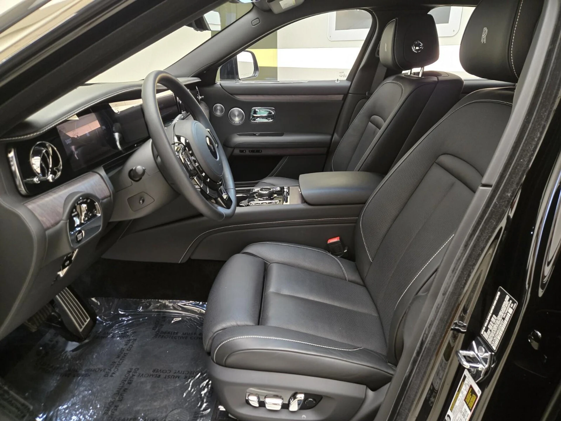 mph012_4031439486_Used_2025_Rolls_Royce_Ghost_1777356180_c9ae49471e