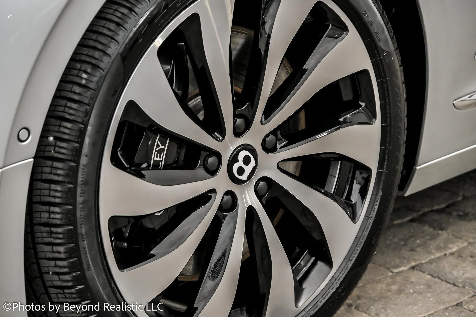 mph012_4031894277_Used_2021_Bentley_Flying_Spur_V8_First_Edition_1763629654_a6e675513e