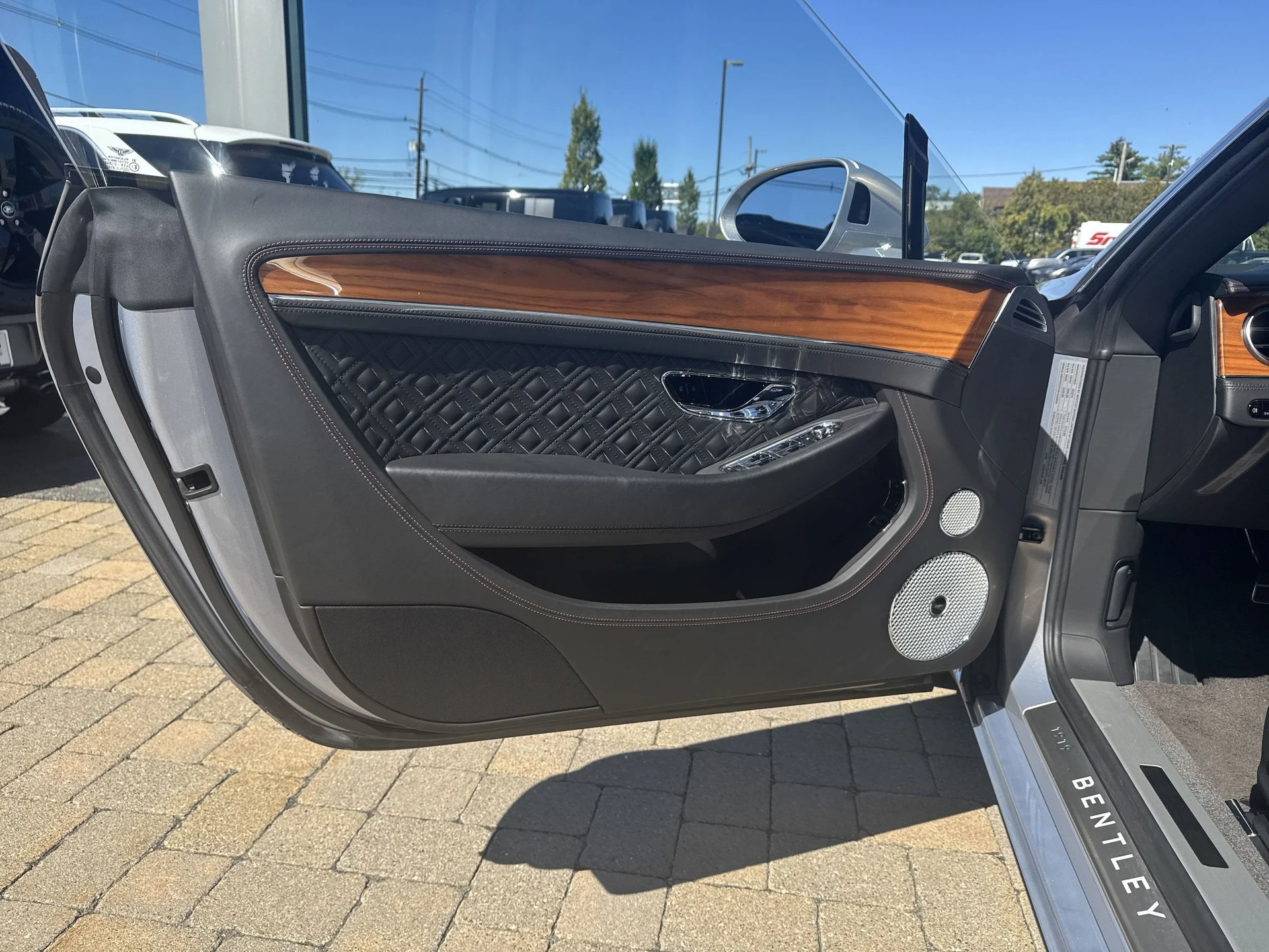 mph012_4042010963_f12c2c0f4568d273d235b1e6d57078bfx_70d9f26cce