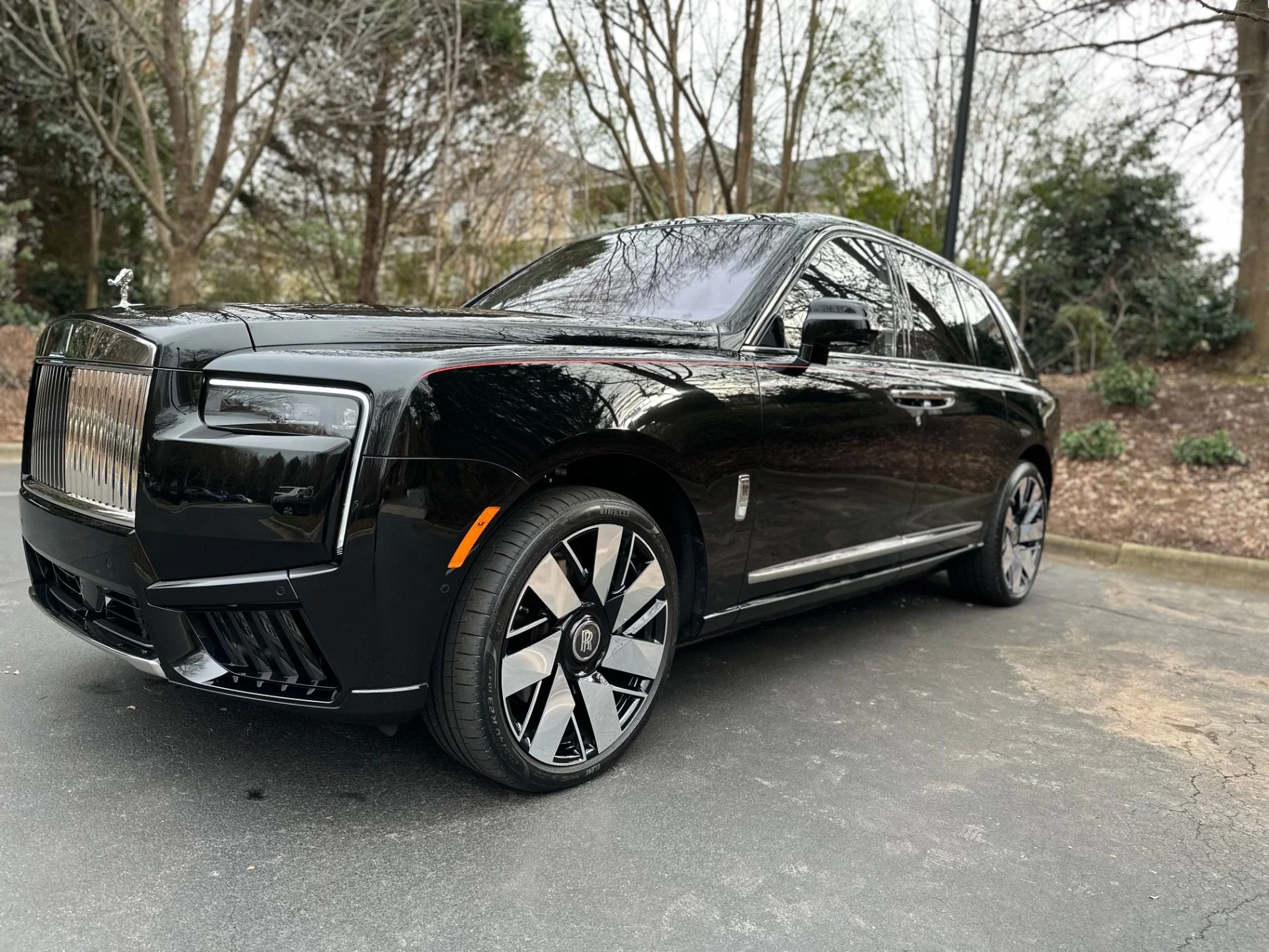 mph012_4050389949_Used_2025_Rolls_Royce_Cullinan_1764879815_dbcd113dd2