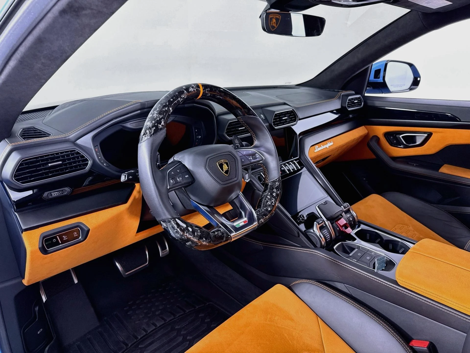 mph012_4062291207_Used_2022_Lamborghini_Urus_1786408610_2219677ba2