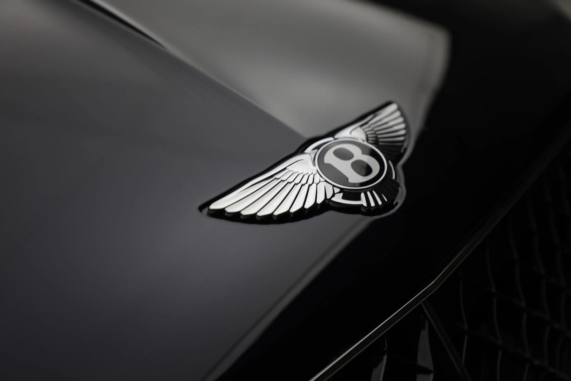mph012_4065197295_New_2025_Bentley_Bentayga_V8_0790e74ba6