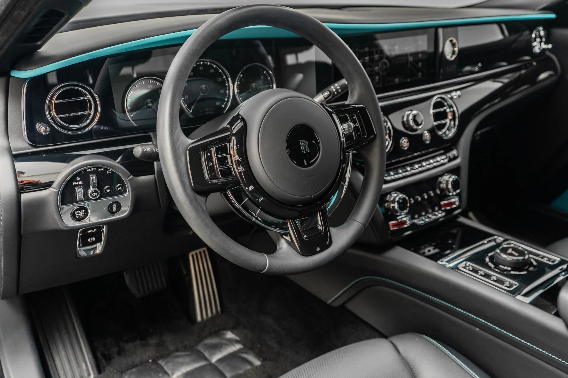 mph012_4072537366_Used_2022_Rolls_Royce_Ghost_The_Ghost_Package_Turquoise_Accents_Illuminated_Fascia_1774388734_24ff444179