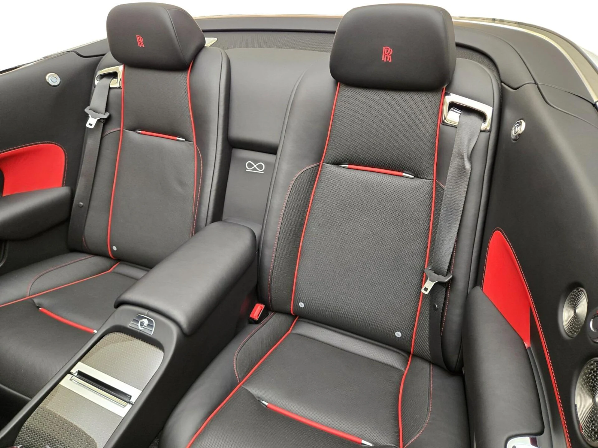 mph012_40768070_Used_2020_Rolls_Royce_Dawn_1764058175_6e4d9d8e2b