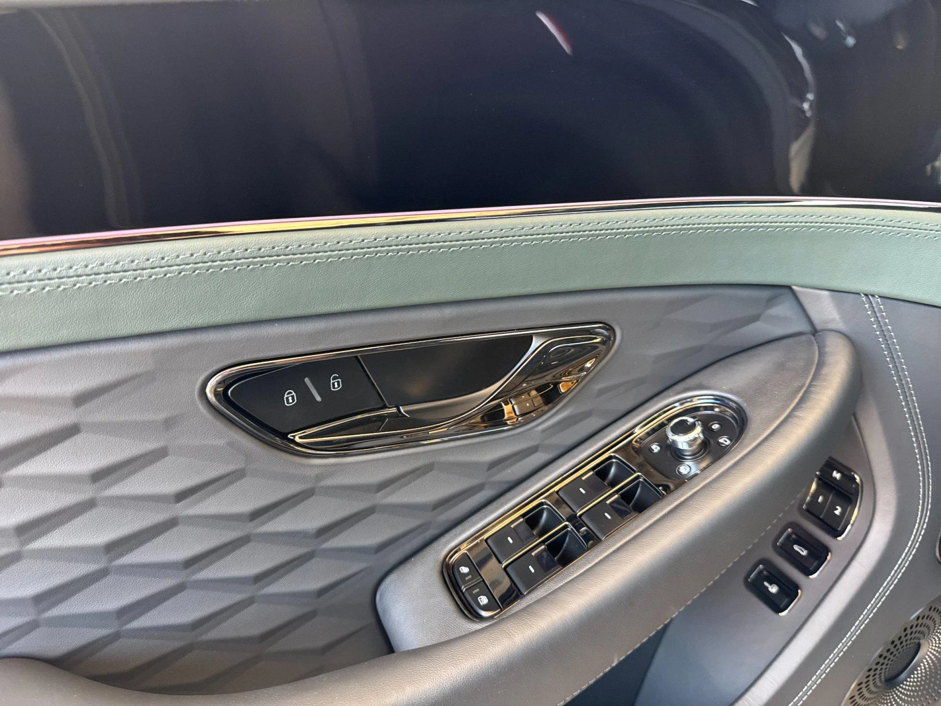mph012_4083102495_New_2026_Bentley_Continental_GT_V8_1791888435_461a5bff79