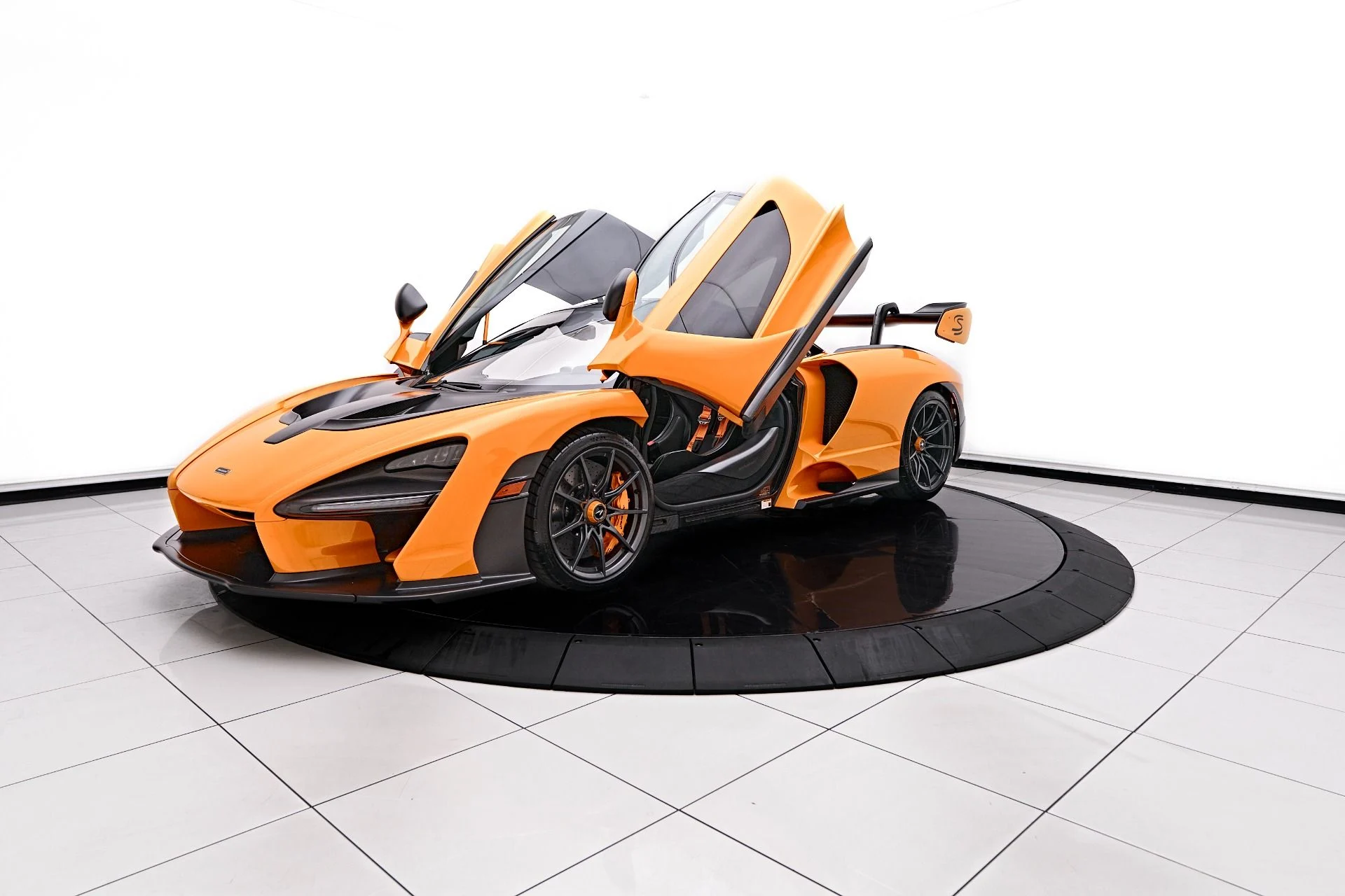 mph012_4083761649_Used_2019_Mc_Laren_Senna_1754344438_99b39eaa2c