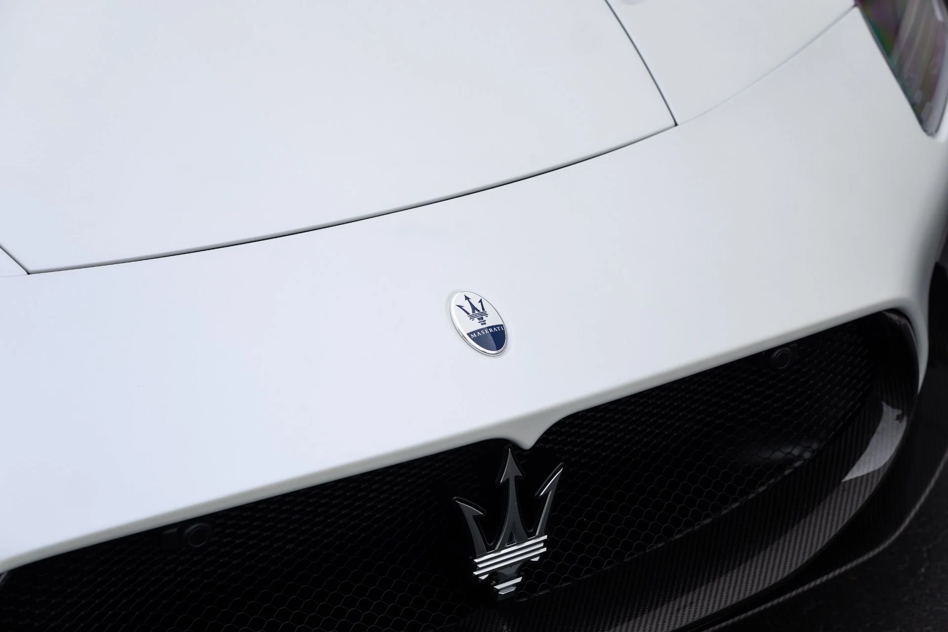 mph012_4100624184_Used_2022_Maserati_MC_20_1777083905_4514b404f6