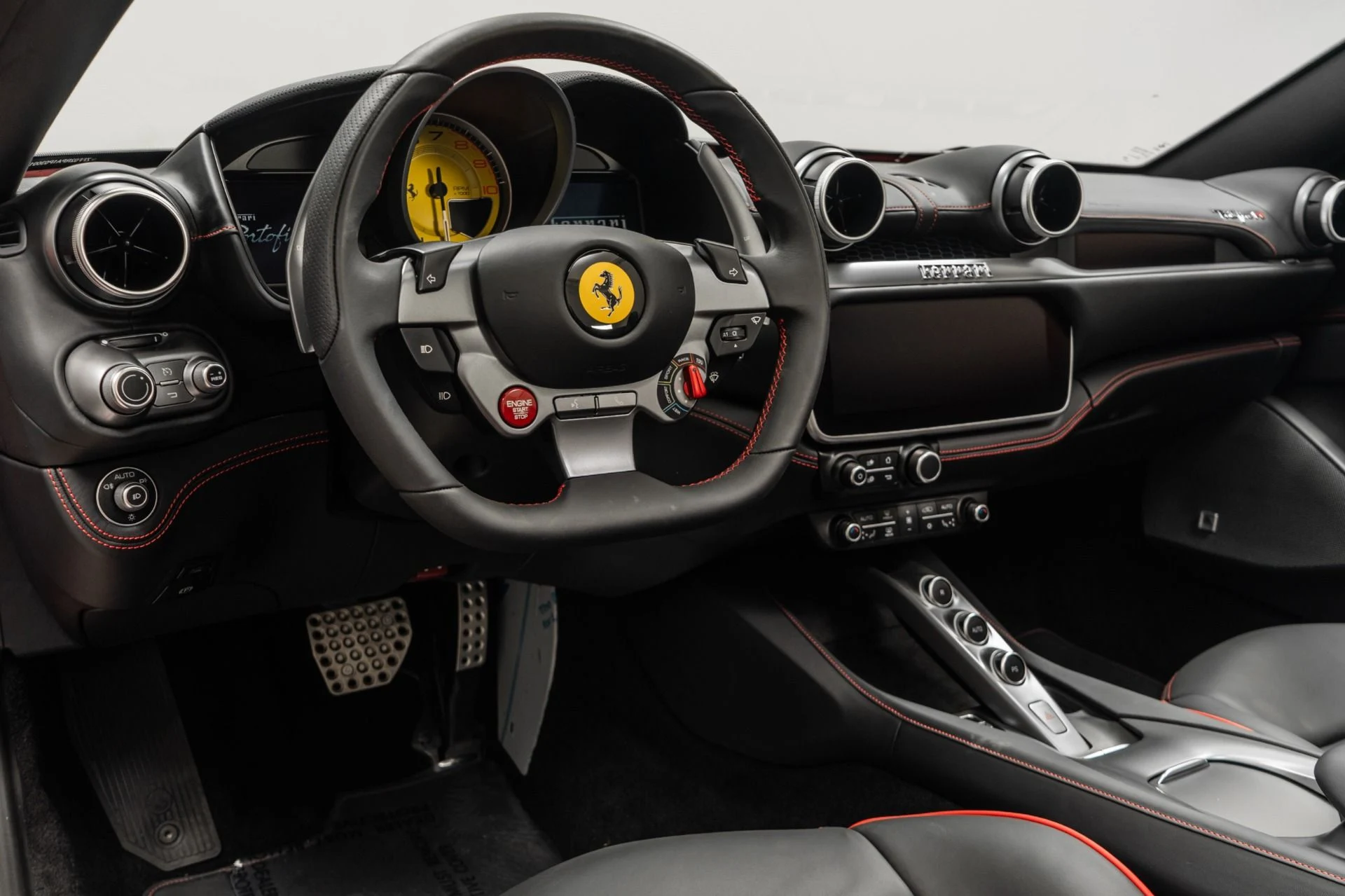 mph012_4104814012_Used_2023_Ferrari_Portofino_M_1759171852_eb076f60bb