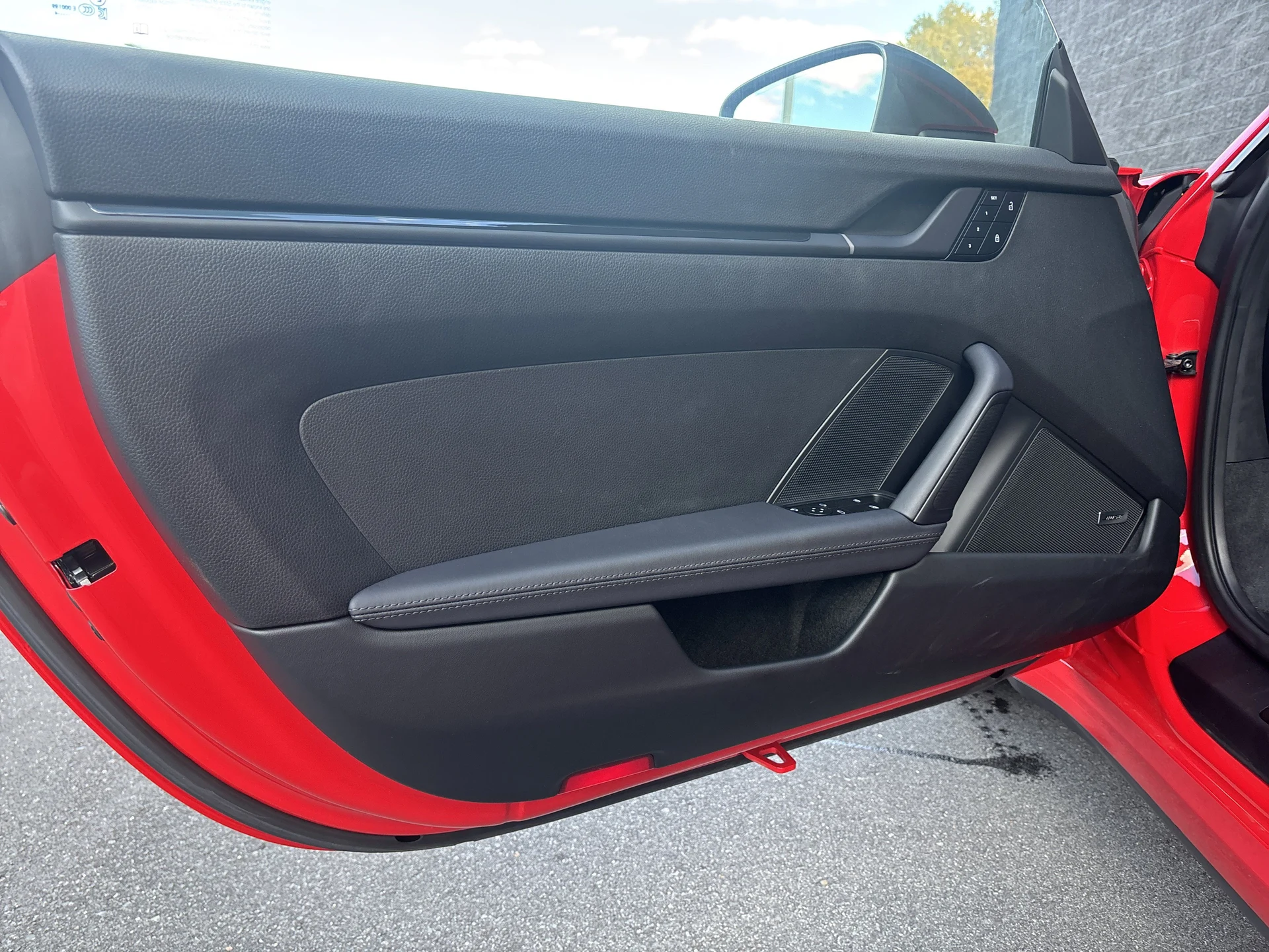 mph012_4114719478_8aa9770776f04afcb583358a2a915414_746650529a