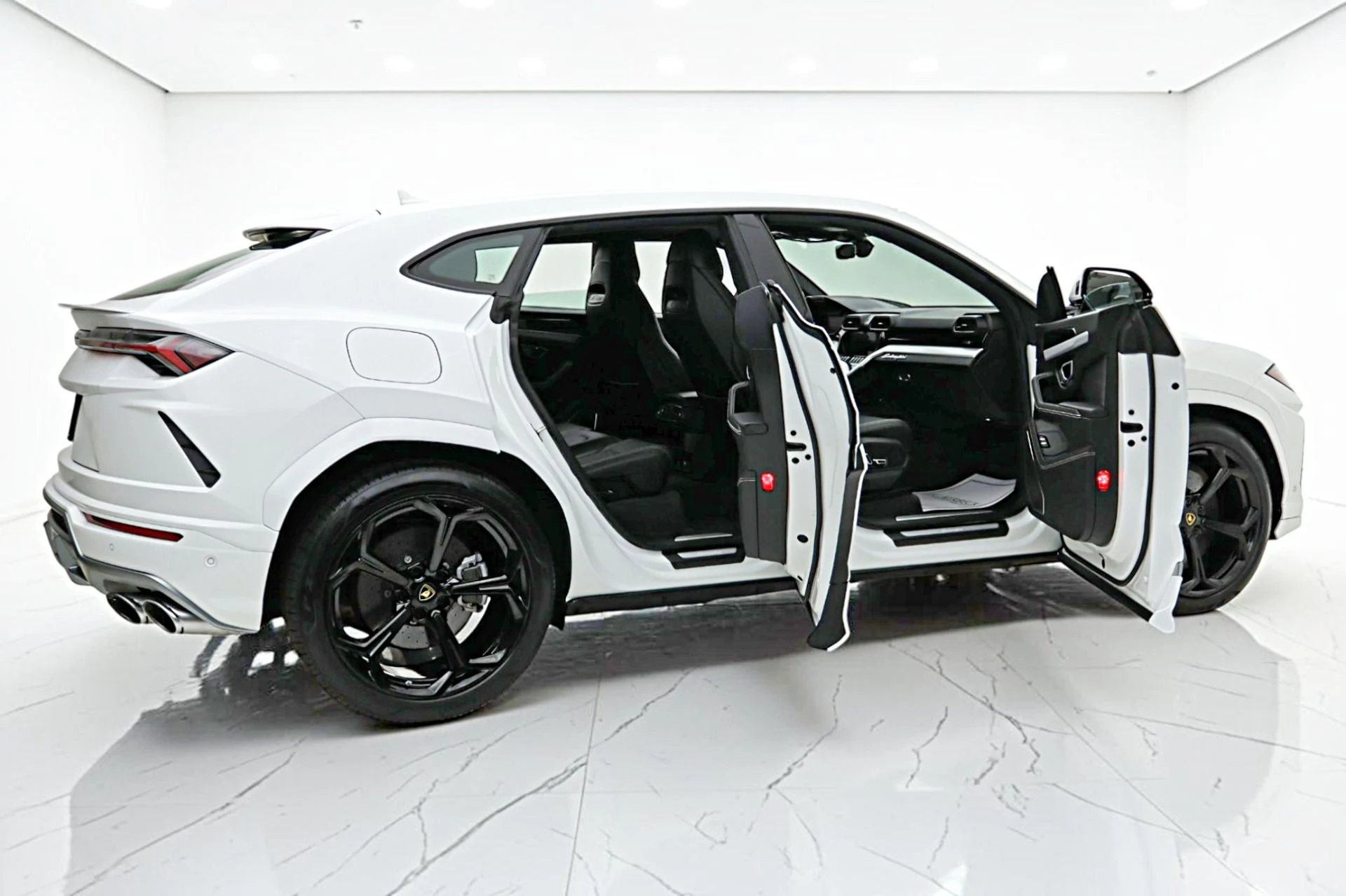 mph012_4115120683_Used_2020_Lamborghini_Urus_SELEZIONE_PRE_OWNED_CERTIFIED_53b8439235